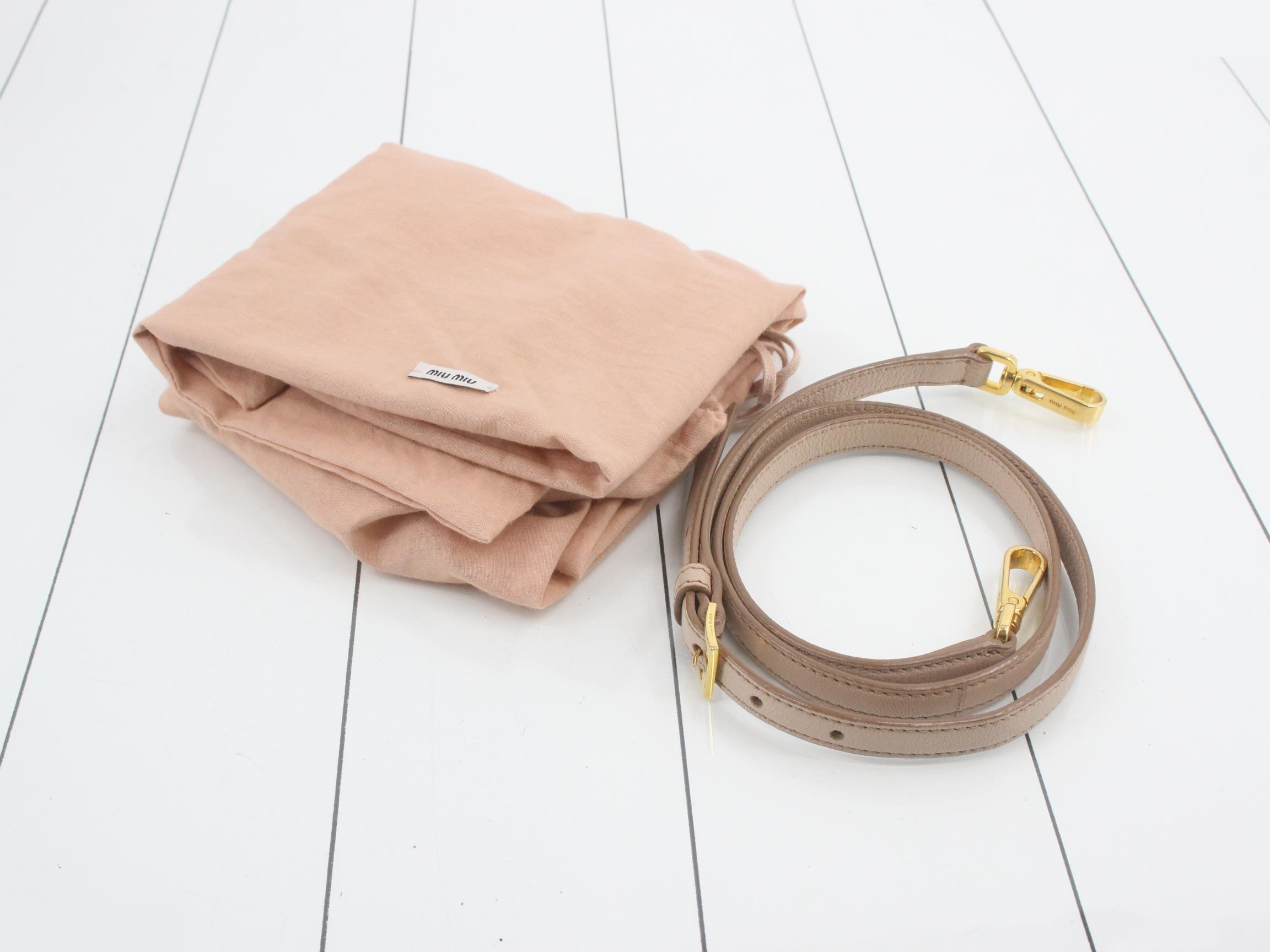 Madras handbag, embossed leather, pink beige — view 7