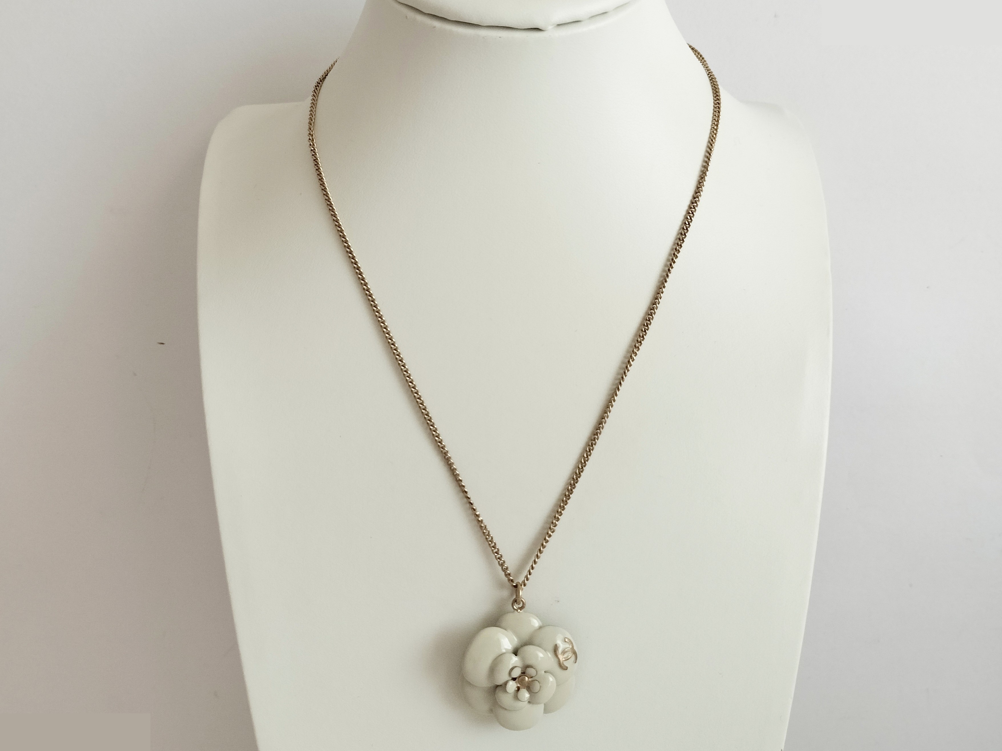 Coco Camellia Gold Necklace, Chain approx. 60cm — view 10