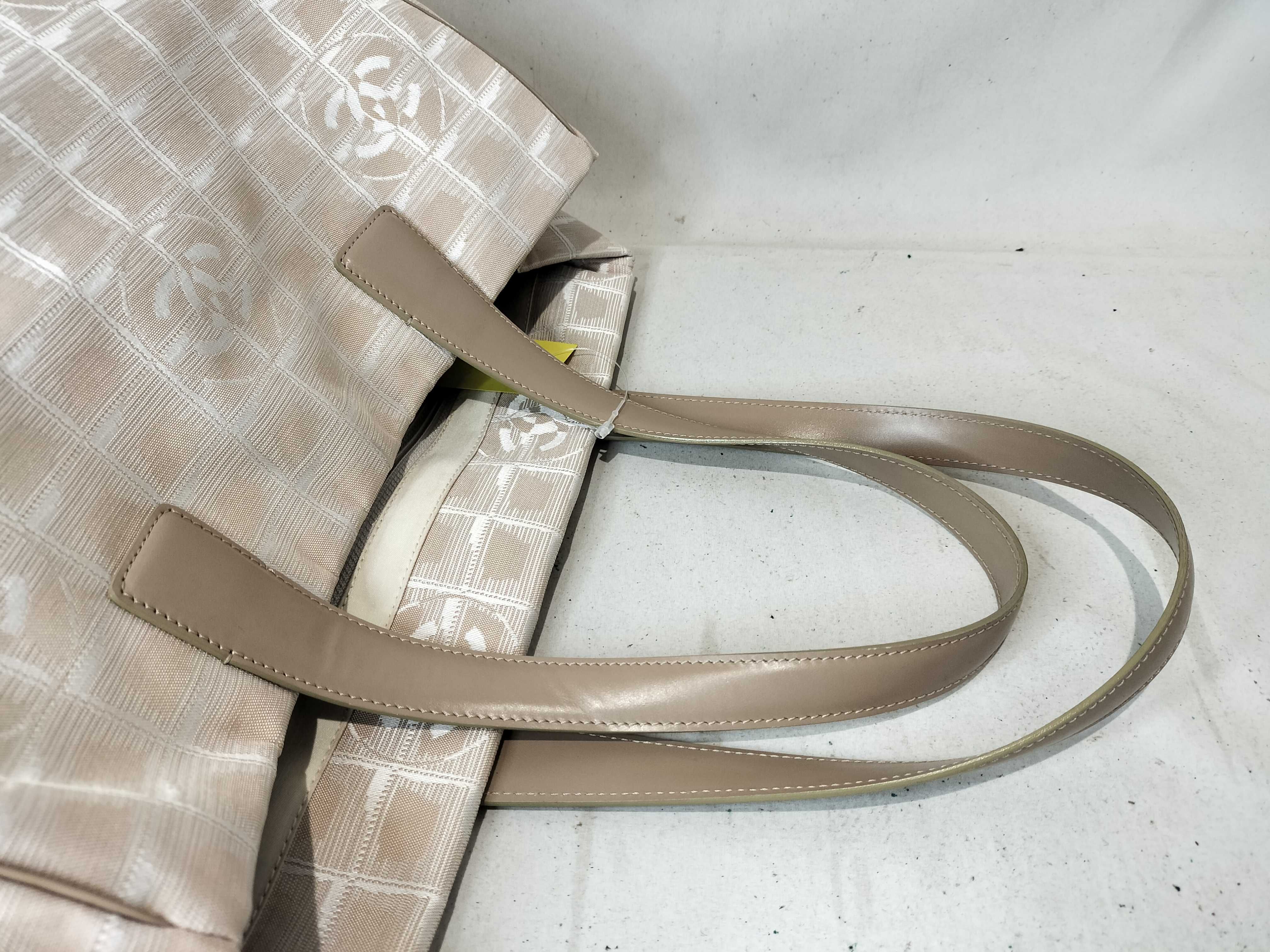 New Travel Line Tote Bag, Beige, Series 8 (Handbag) — view 3