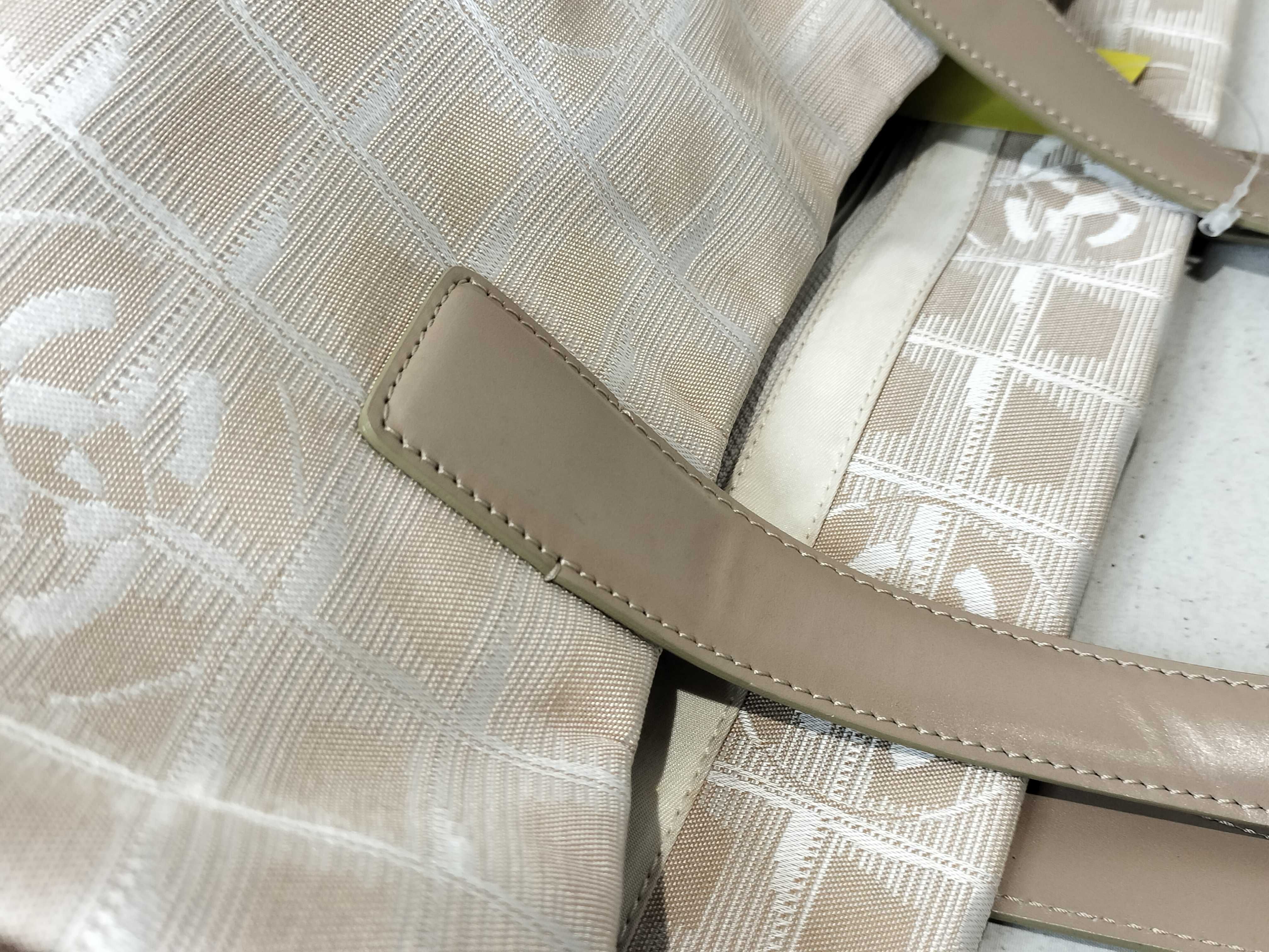 New Travel Line Tote Bag, Beige, Series 8 (Handbag) — view 5