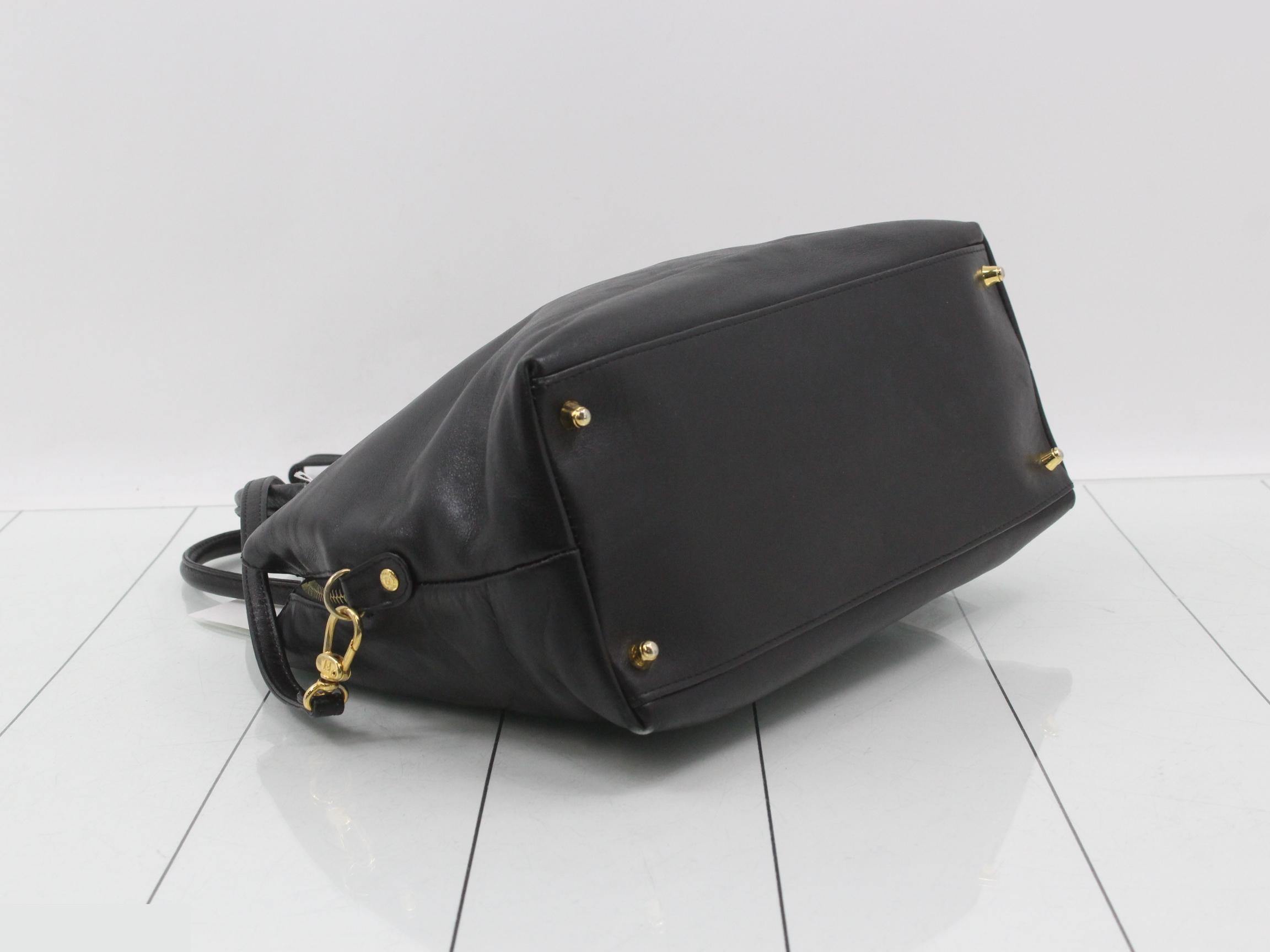 handbag — view 4