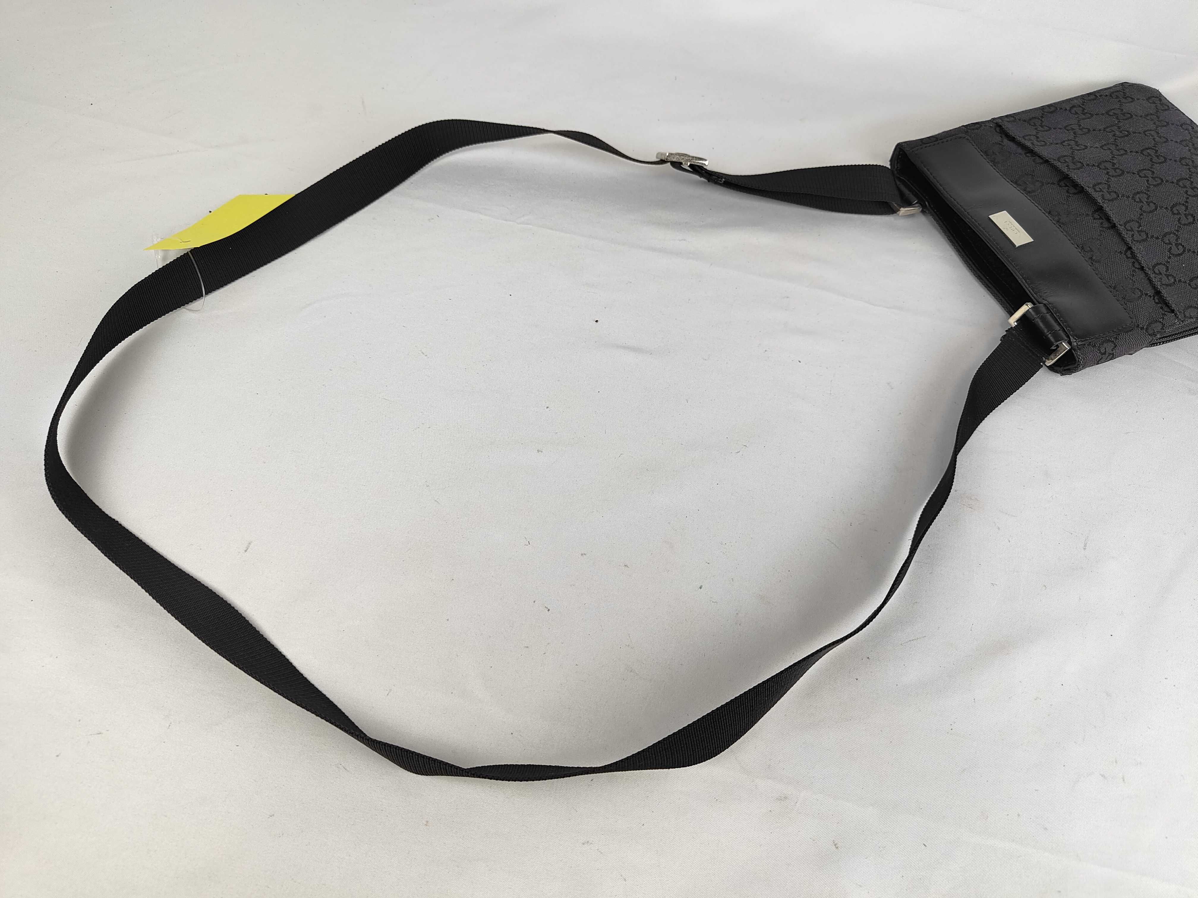 GG Canvas Shoulder Bag 019.0349 — view 3