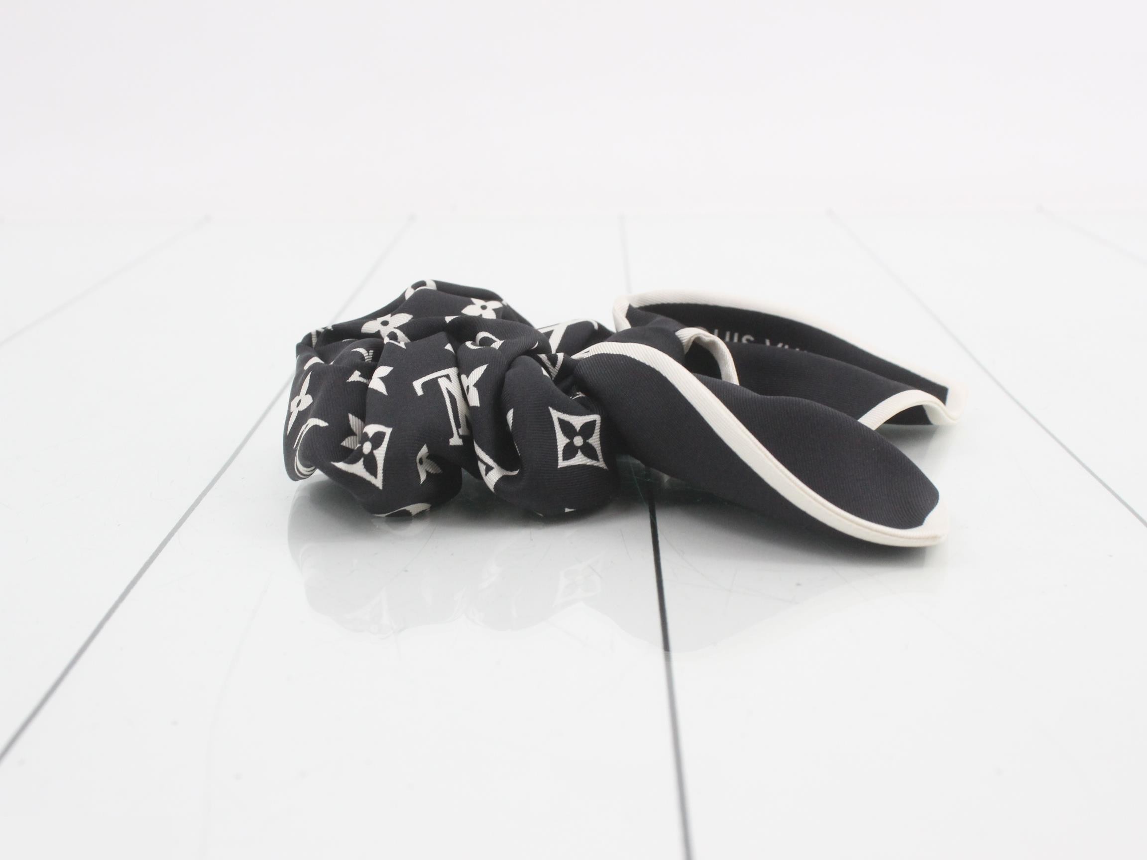 Scrunchie — view 3