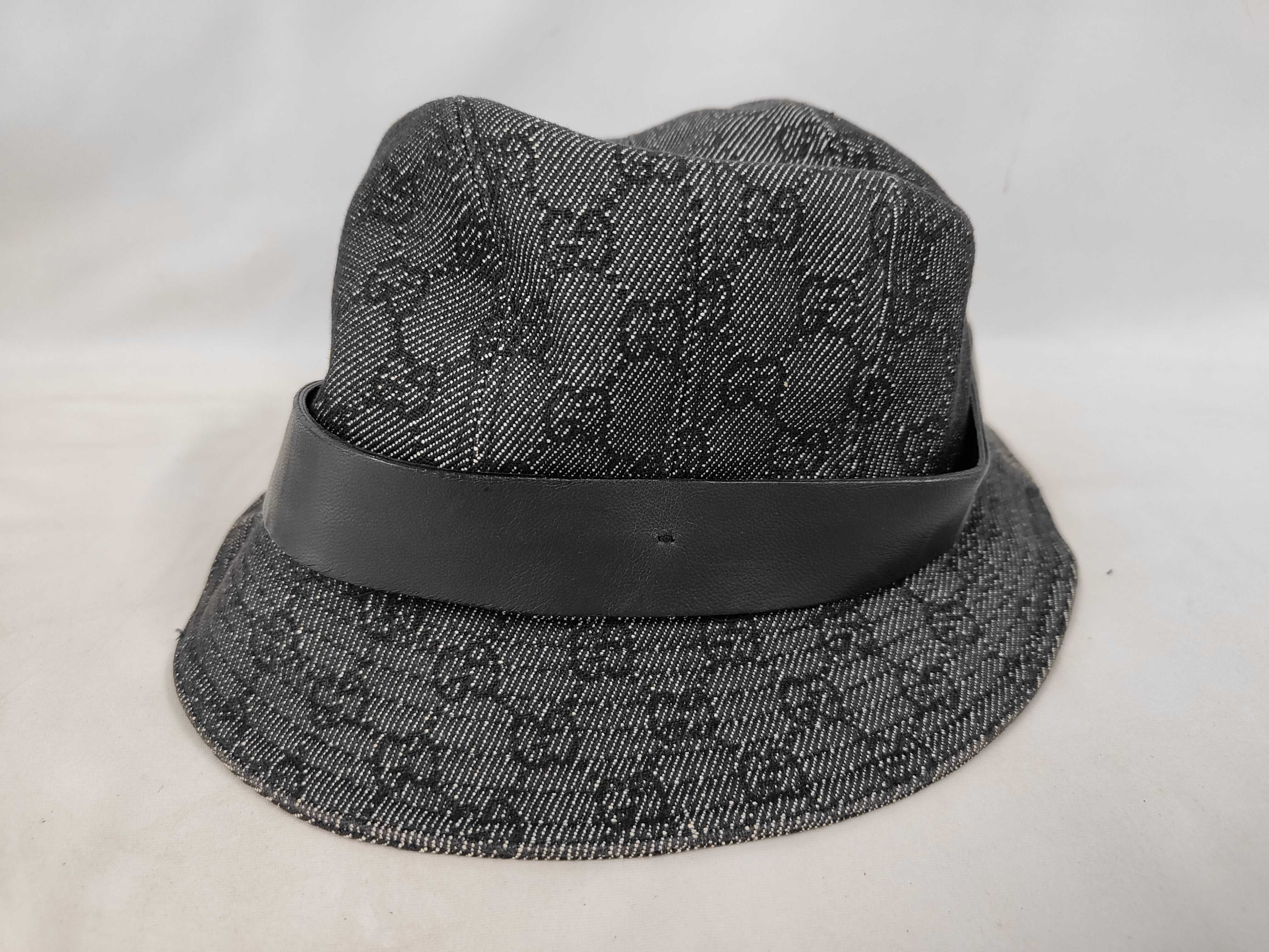 hat, GG pattern, and other accessories. — view 3