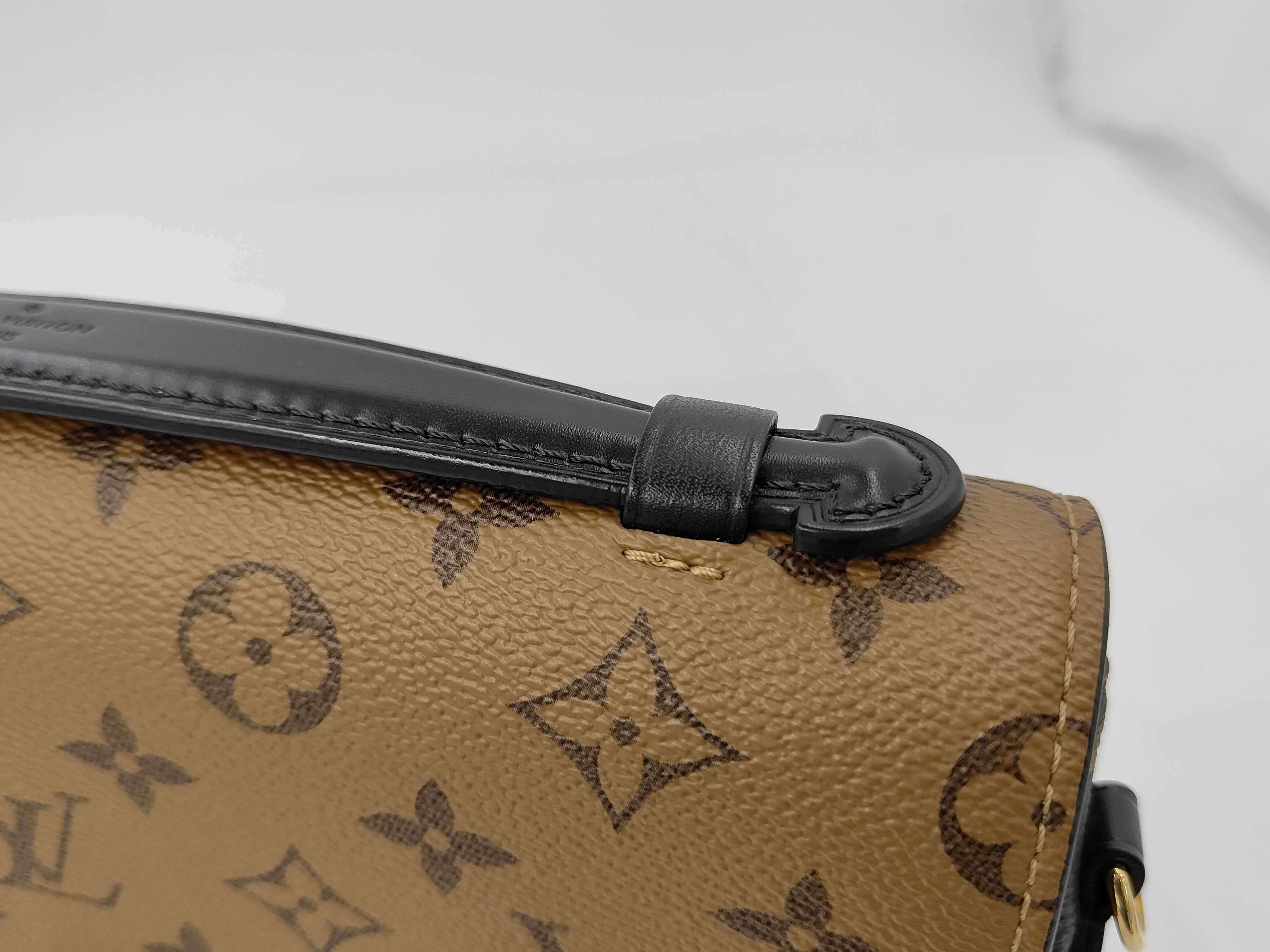 Pochette Metis MM Monogram Reverse M44876 Shoulder Bag — view 5