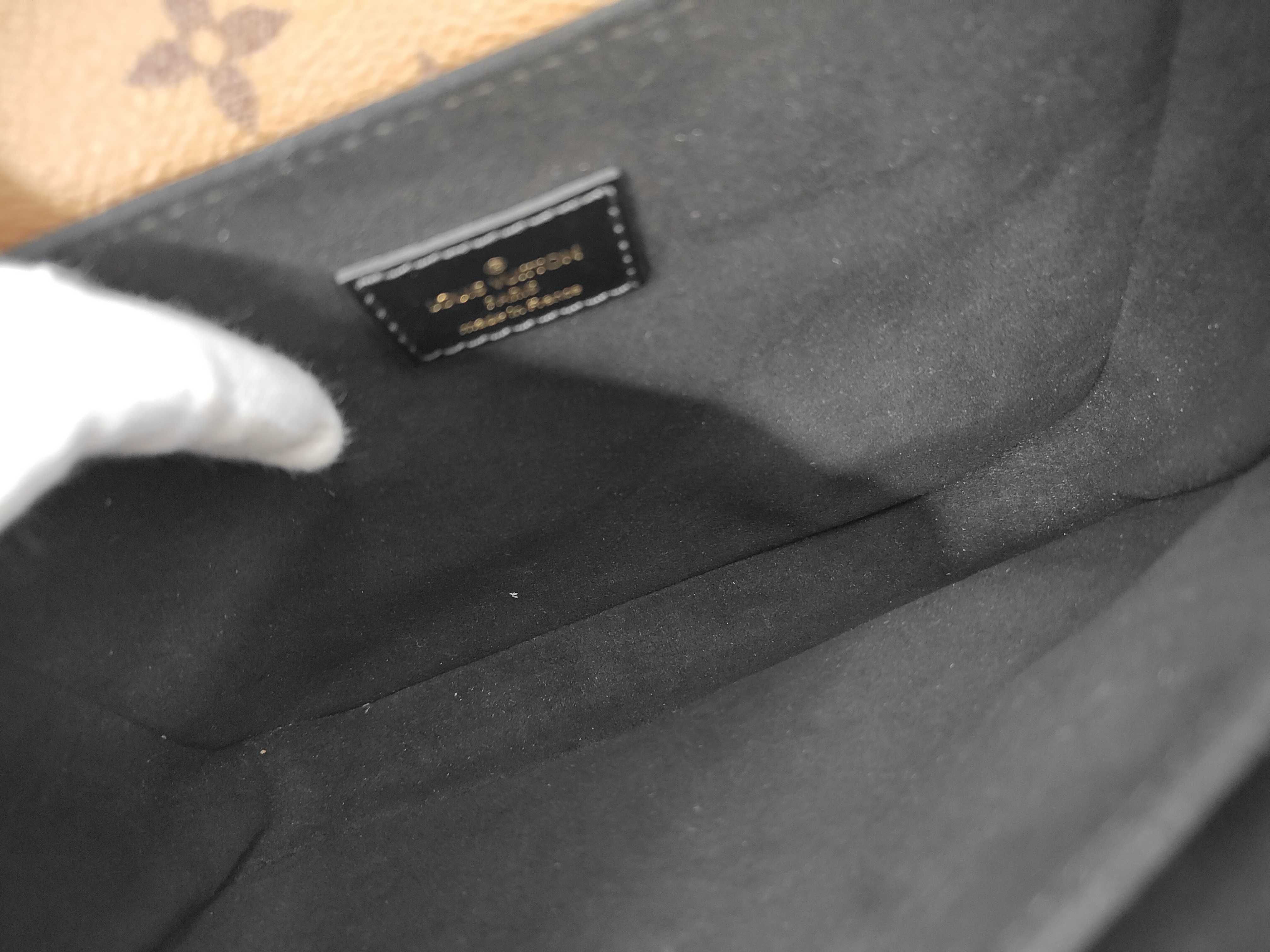 Pochette Metis MM Monogram Reverse M44876 Shoulder Bag — view 9
