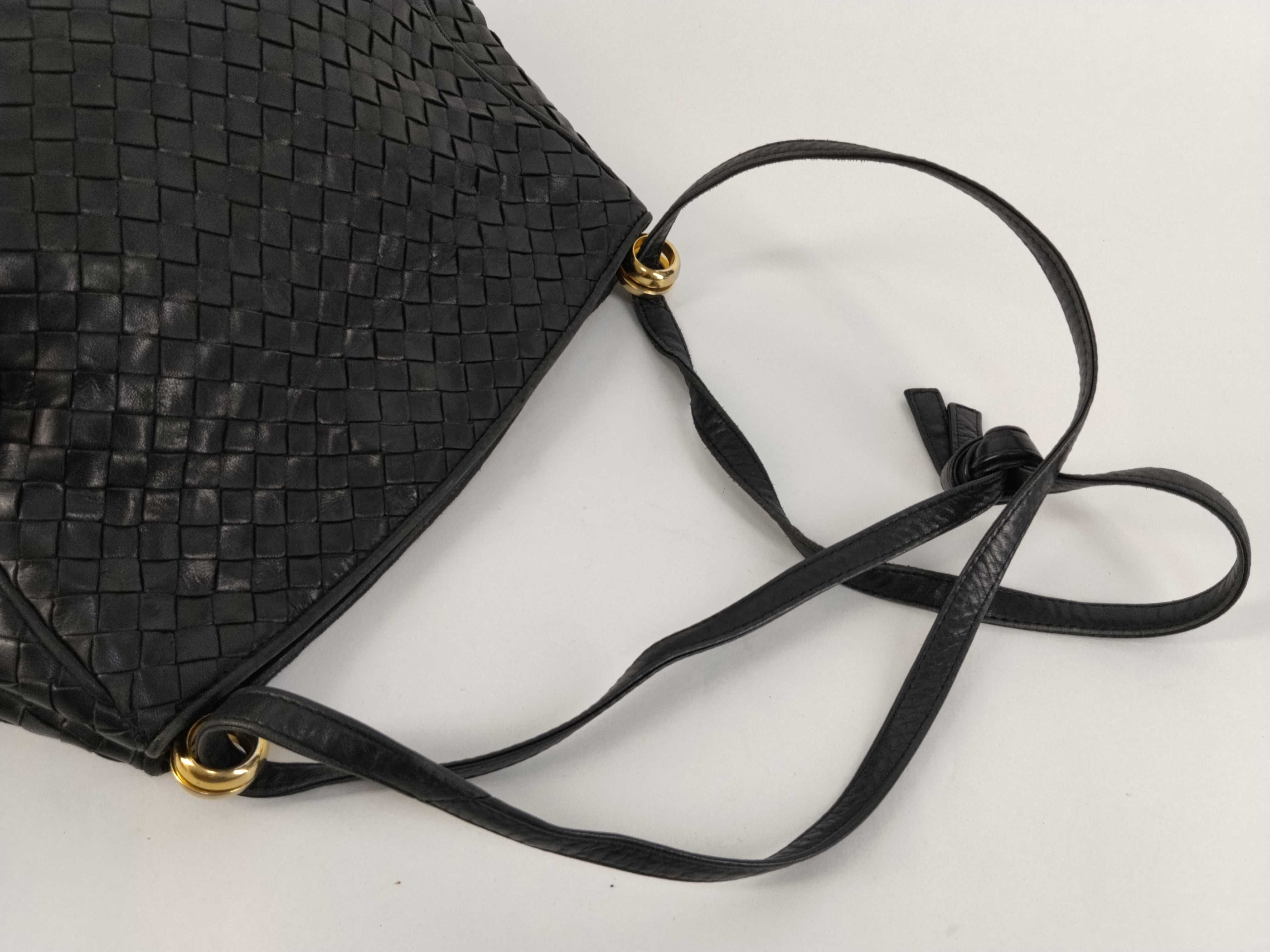 Intrecciato Leather One-Shoulder Bag, Black, Excellent Condition — view 3