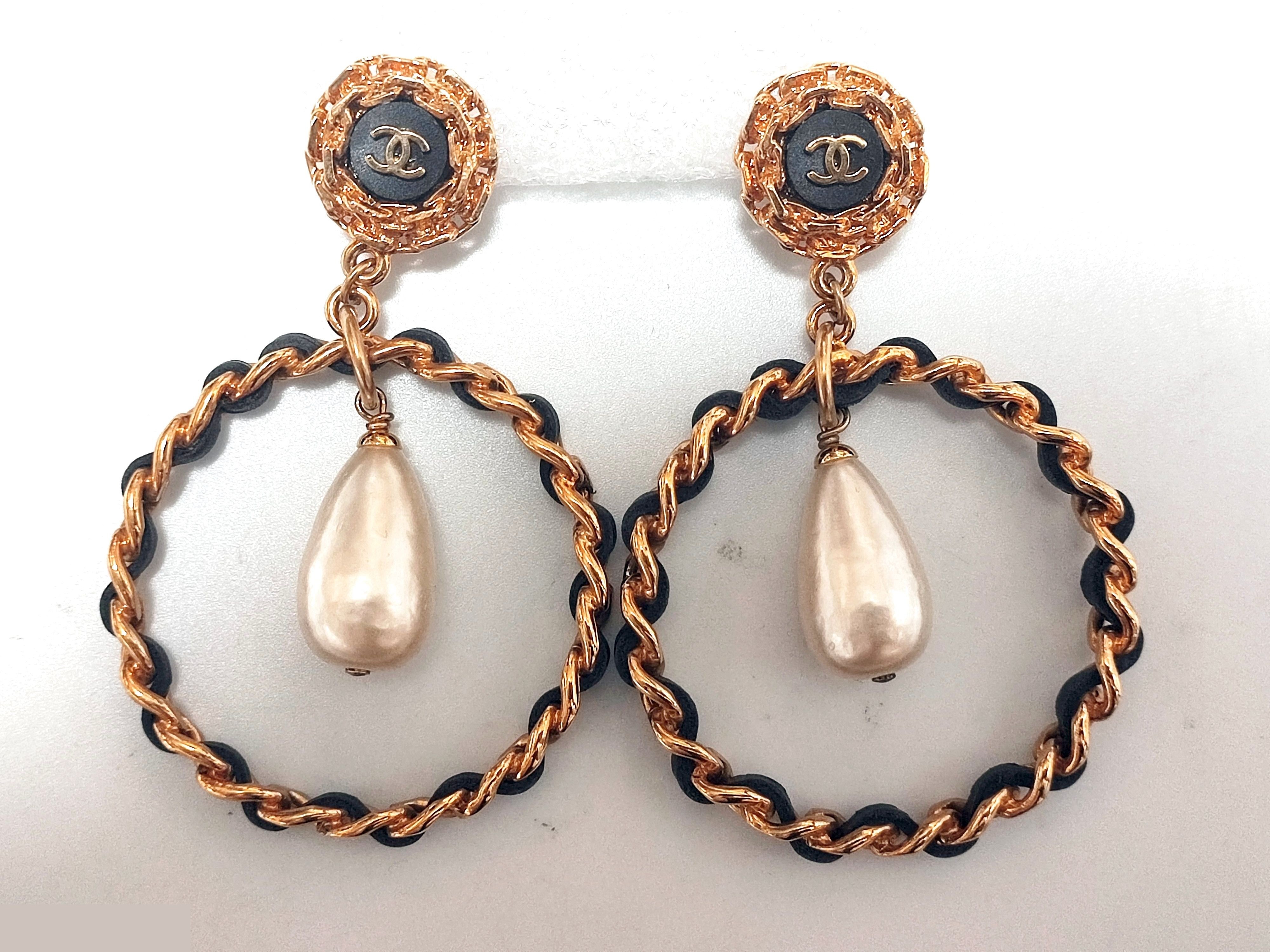 Coco Mark Leather Chain Circle Pearl Swing Earrings 93P — view 3