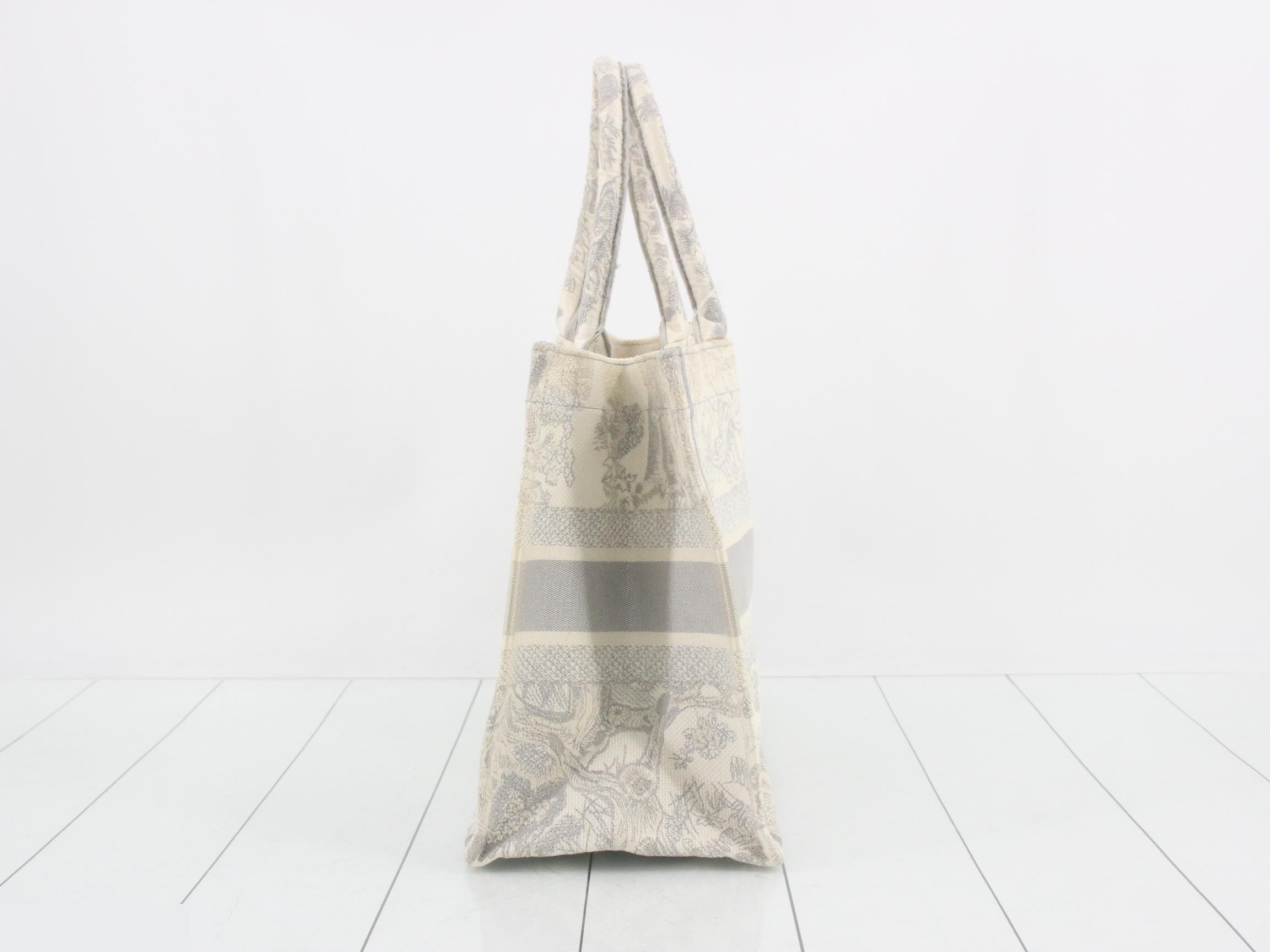 Book Tote — view 3