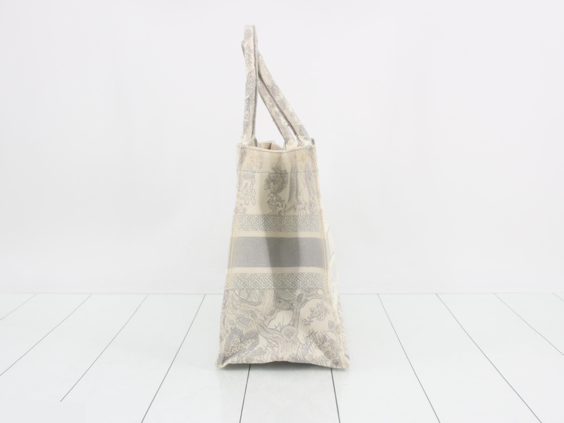 Book Tote — view 4