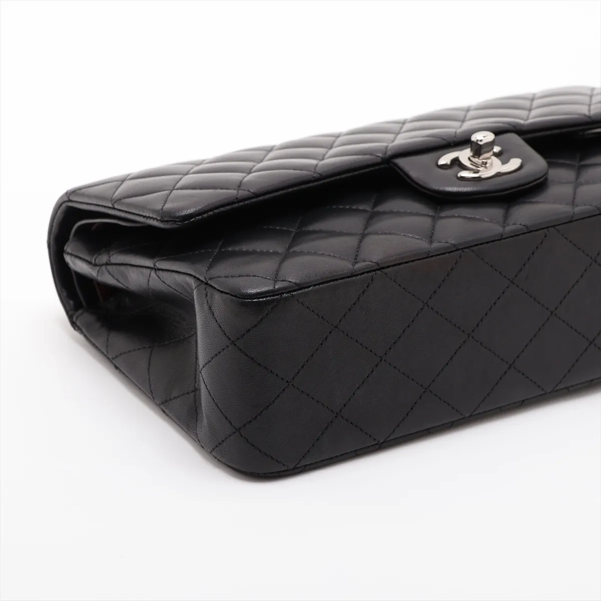 [Individually packaged] Chanel Matelassé 25 Lambskin Double Flap Double Chain Bag, Black with Silver Hardware, 16895508, Serial Number 16, Series A01112 — view 4