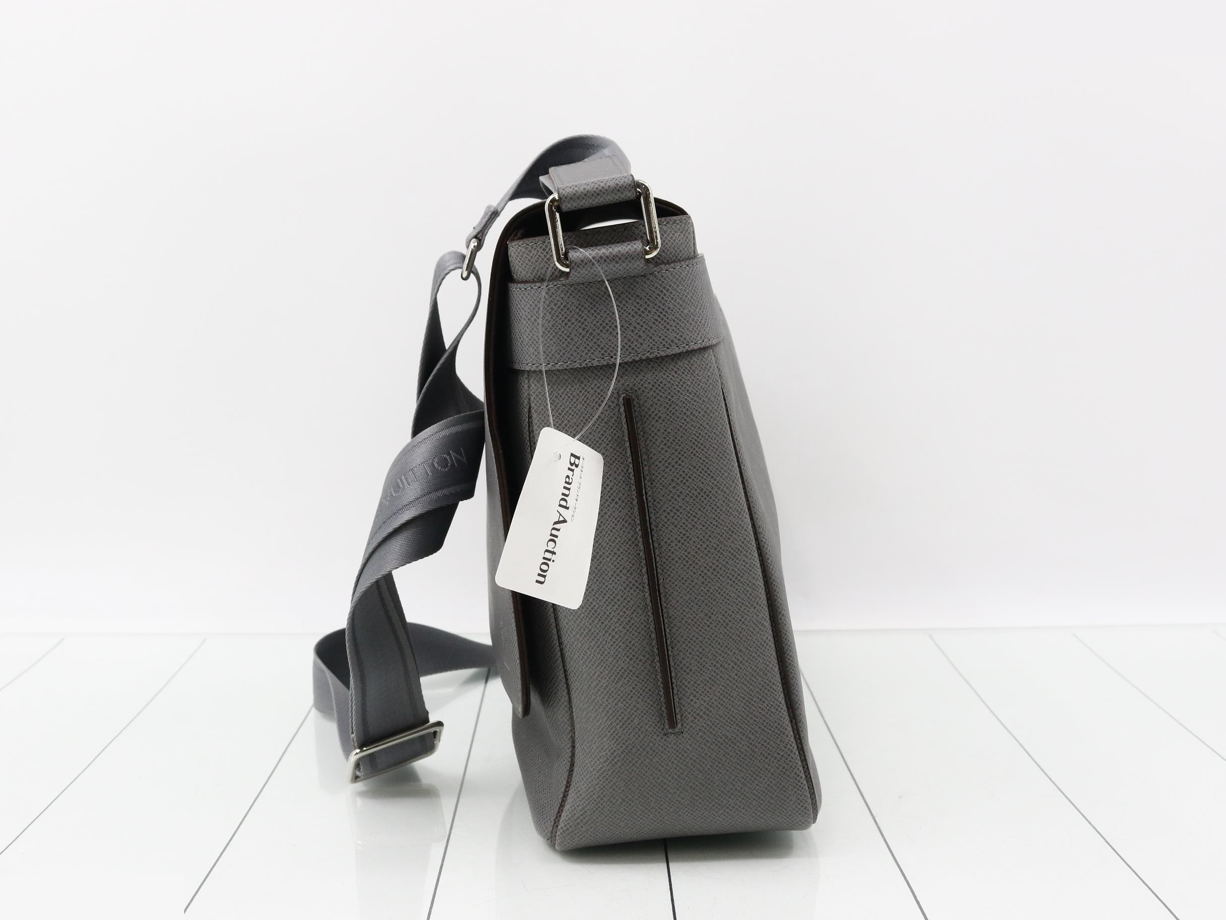 Taiga Roman MM Glacier Shoulder Bag — view 3
