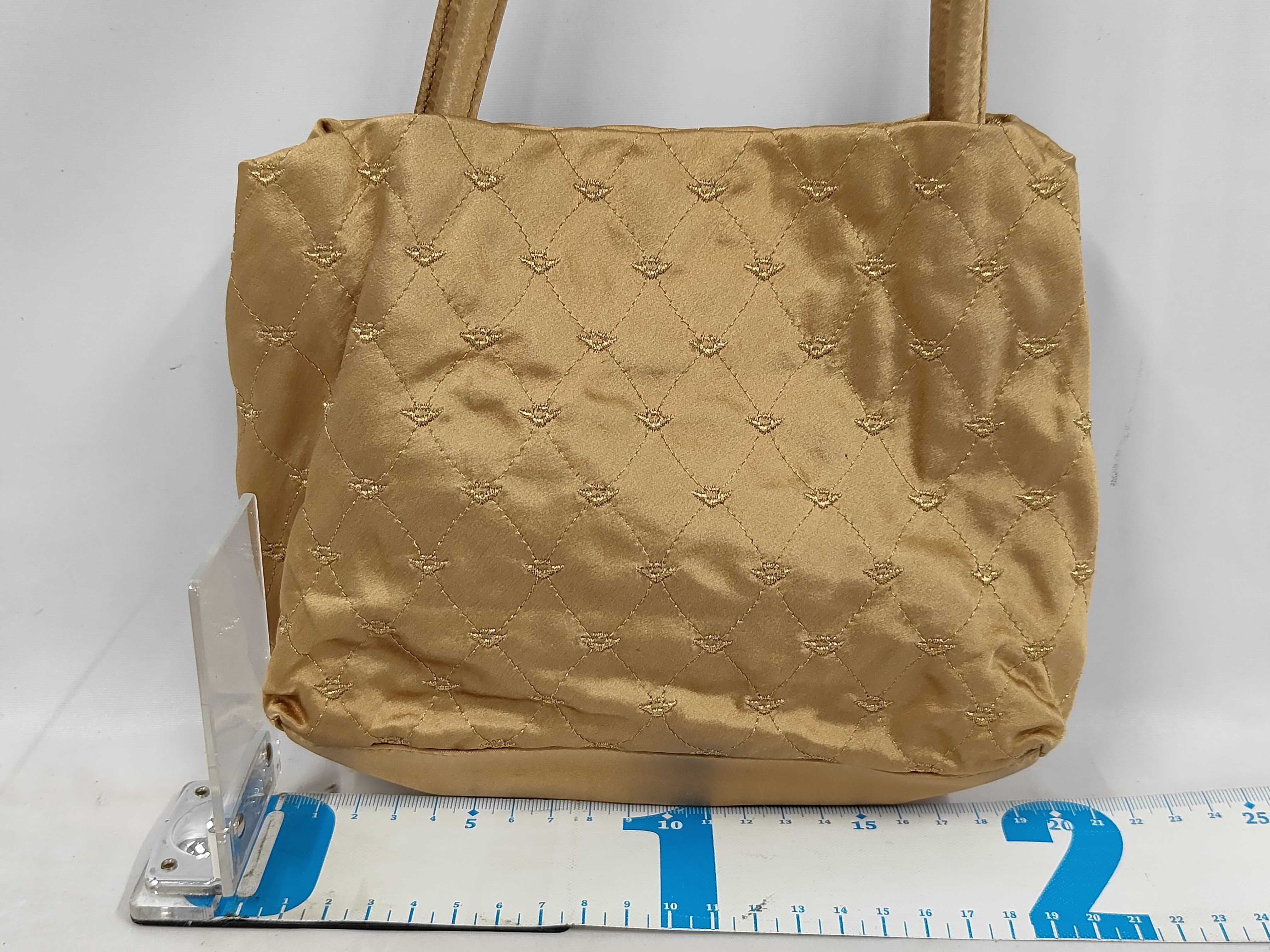 handbag — view 2