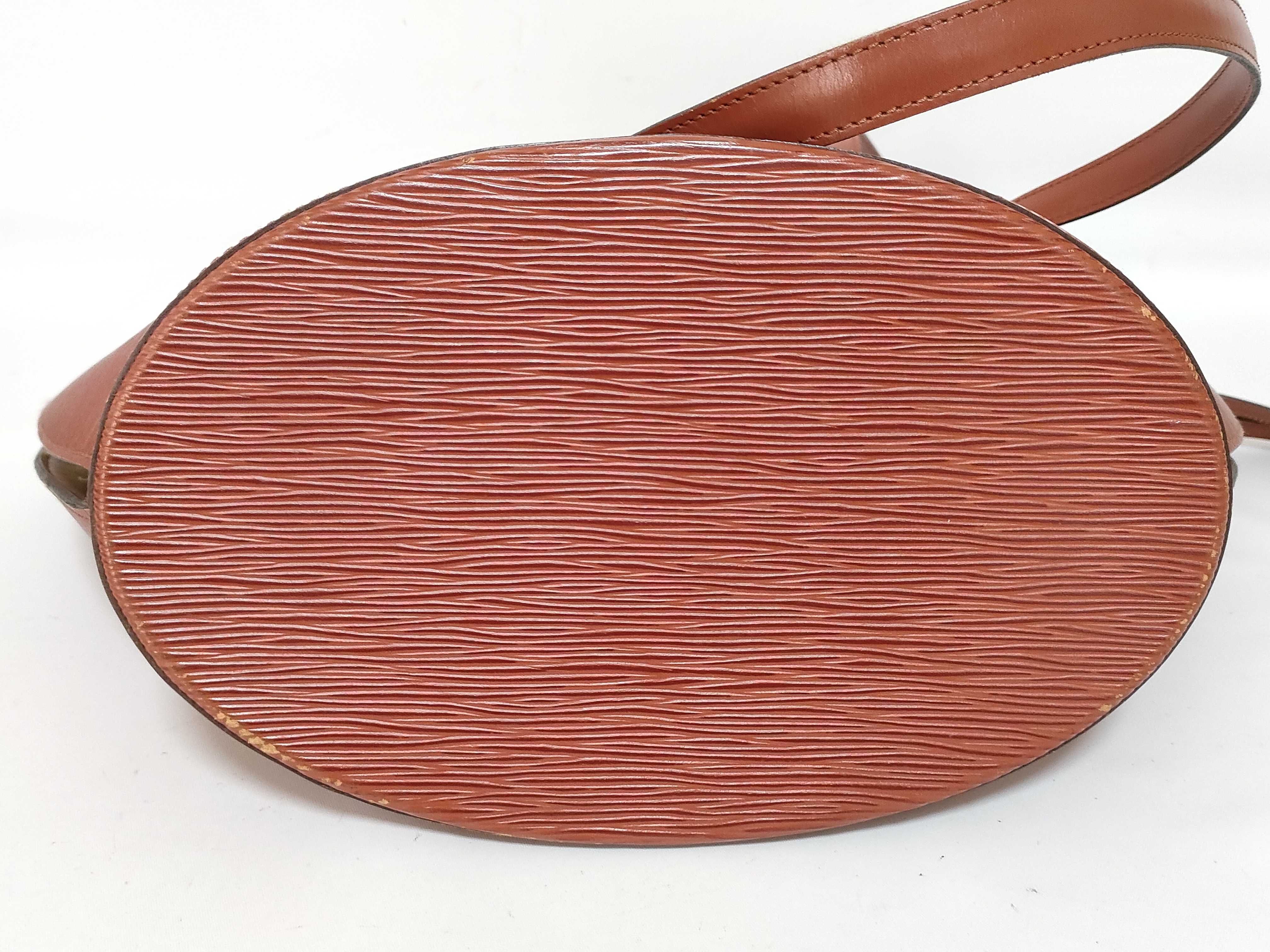 Epi Saint Jacques Brown Shoulder Bag M52267 — view 8