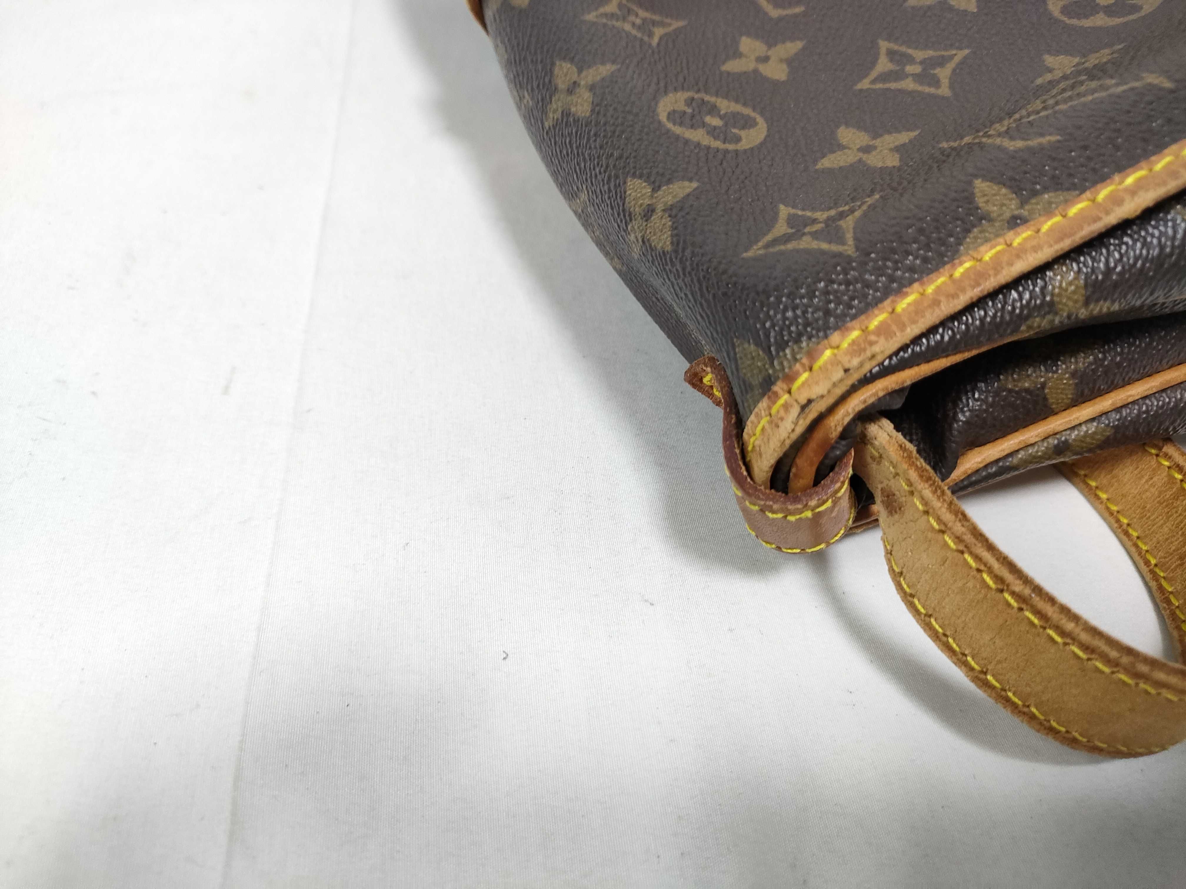 Monogram M42256 Saumur 30 Shoulder Bag — view 7