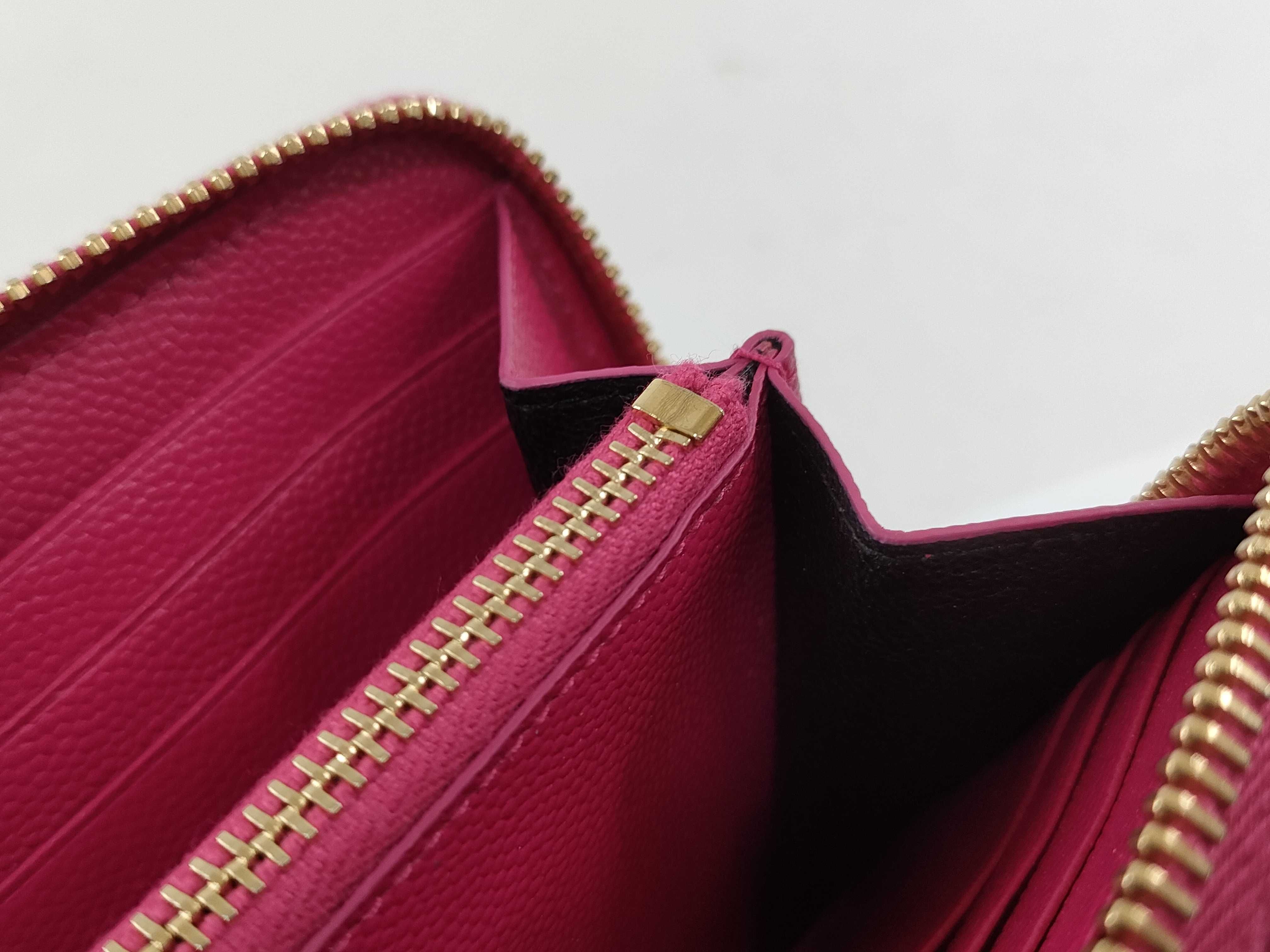 Cassandra V-stitch Long Wallet — view 13