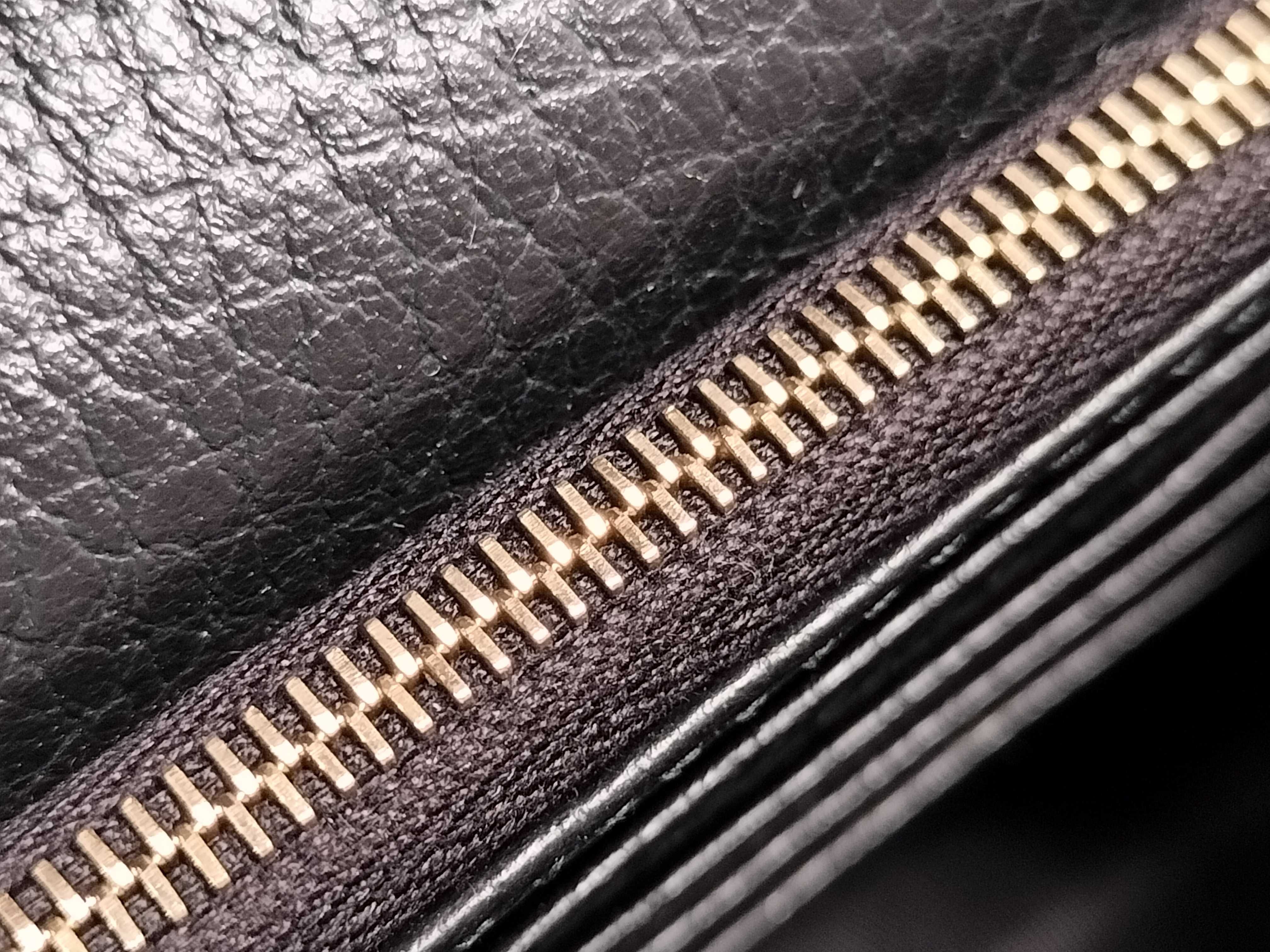 Interlocking G Leather Chain Wallet Black 615523 Outlet Shoulder Bag — view 9