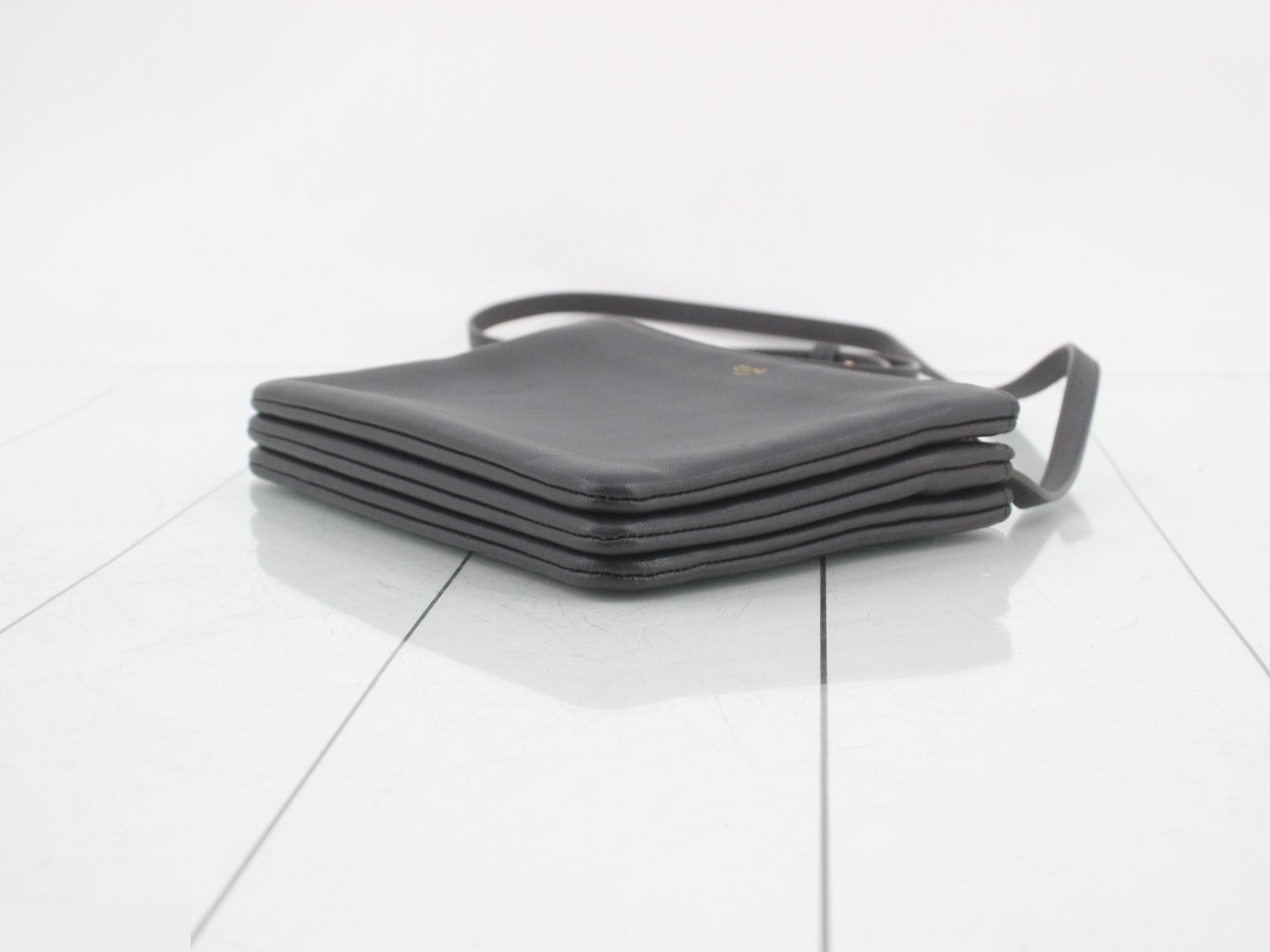 Trio Small Shoulder Bag, Gray, with dust bag, 21 x 15 x 3 cm — view 6