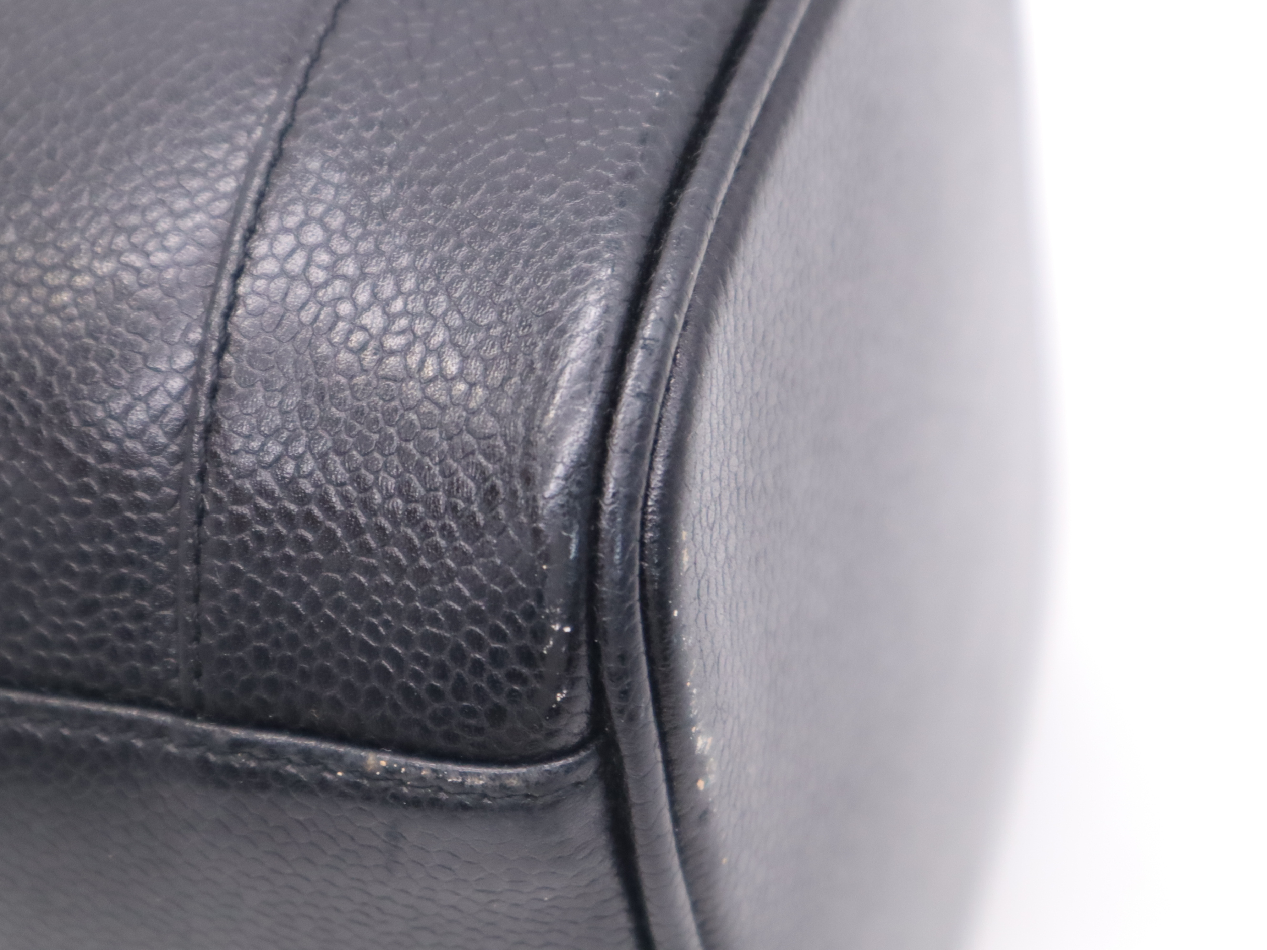 A01998 Caviar Skin Vertical Vanity Bag with Guarantee Card and Pouch — view 11