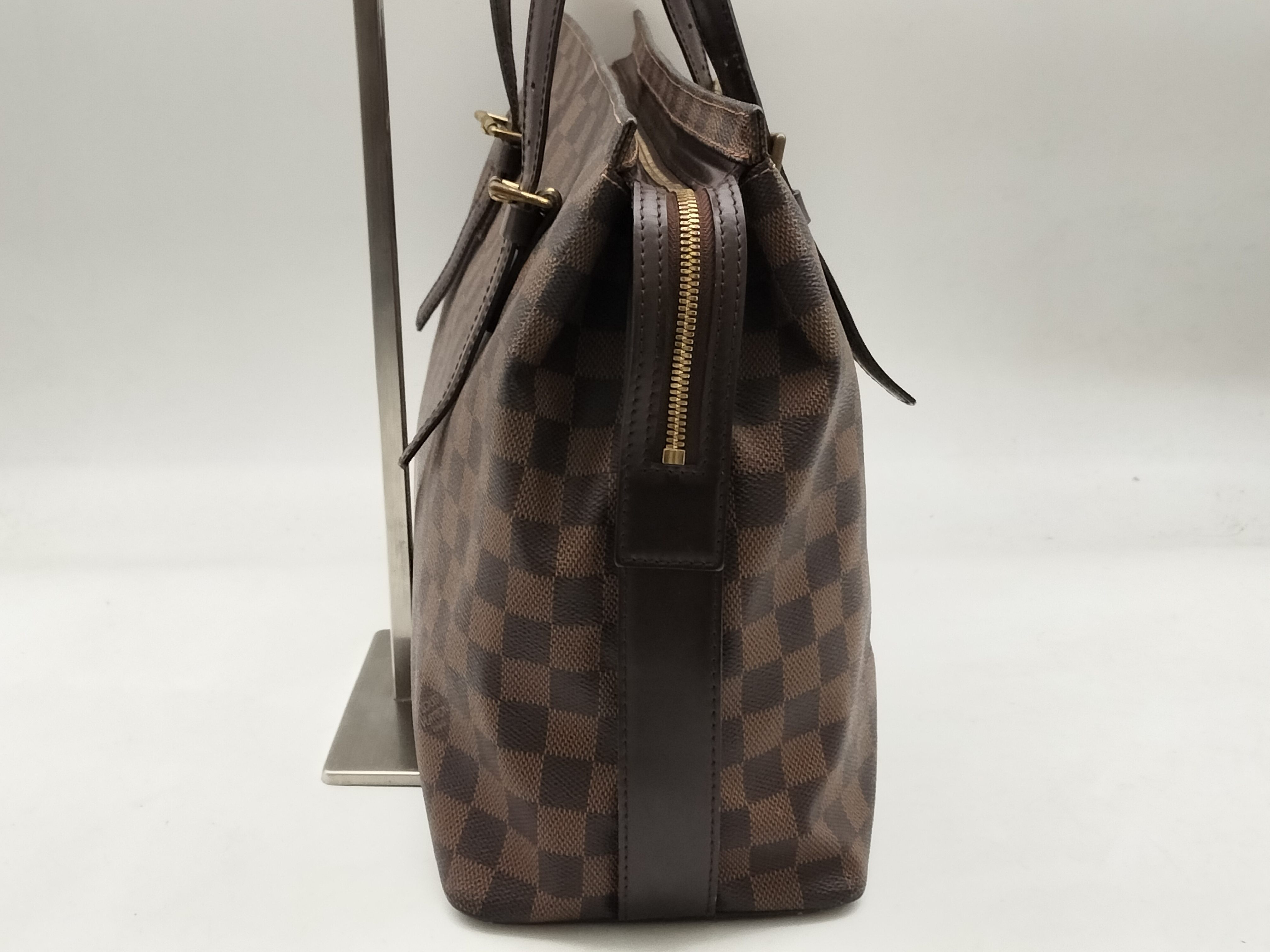 Damier Chelsea N51119 Shoulder Bag — view 4