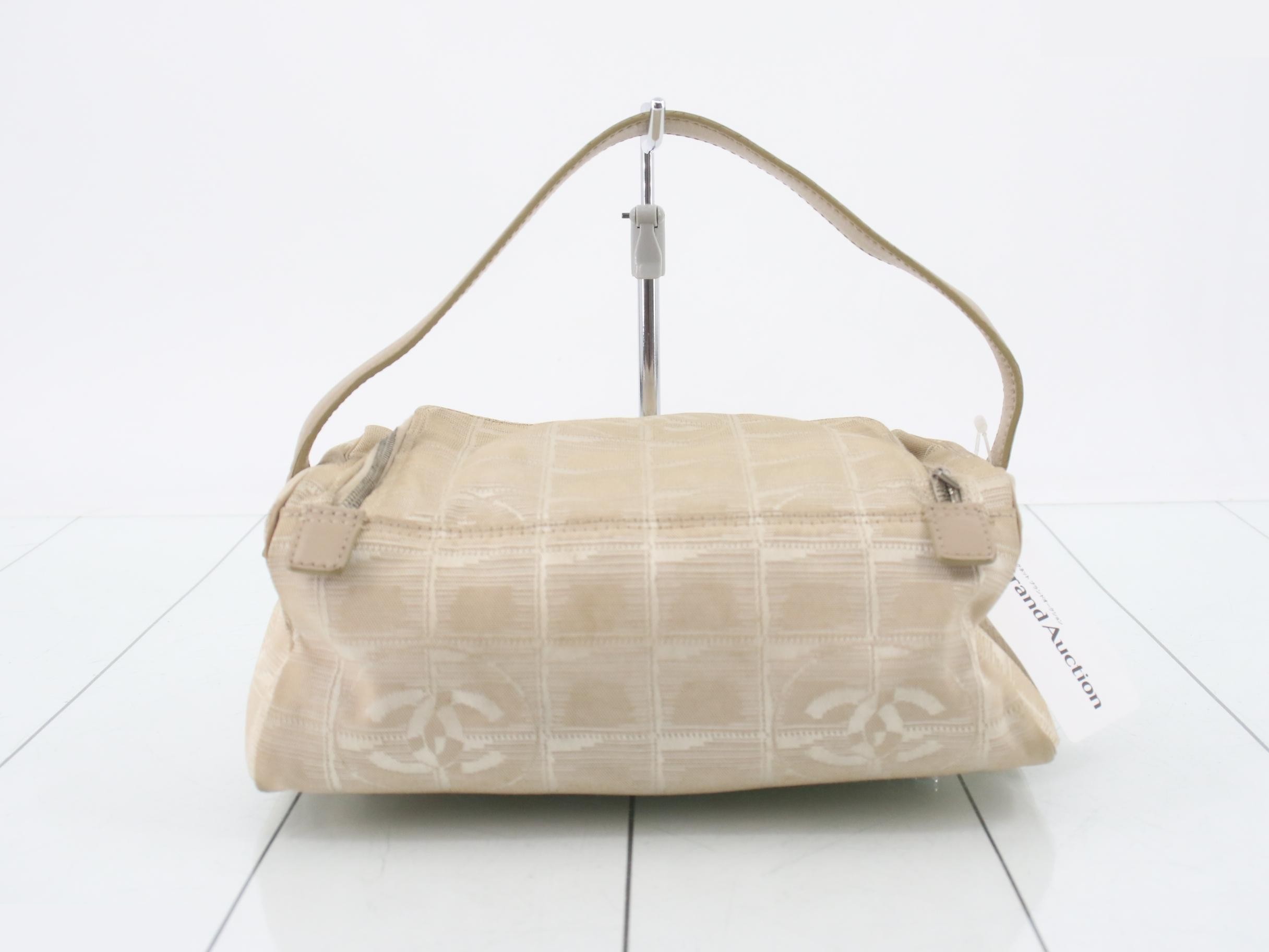 Travel line (bags) / Pouches / Vanity — view 2