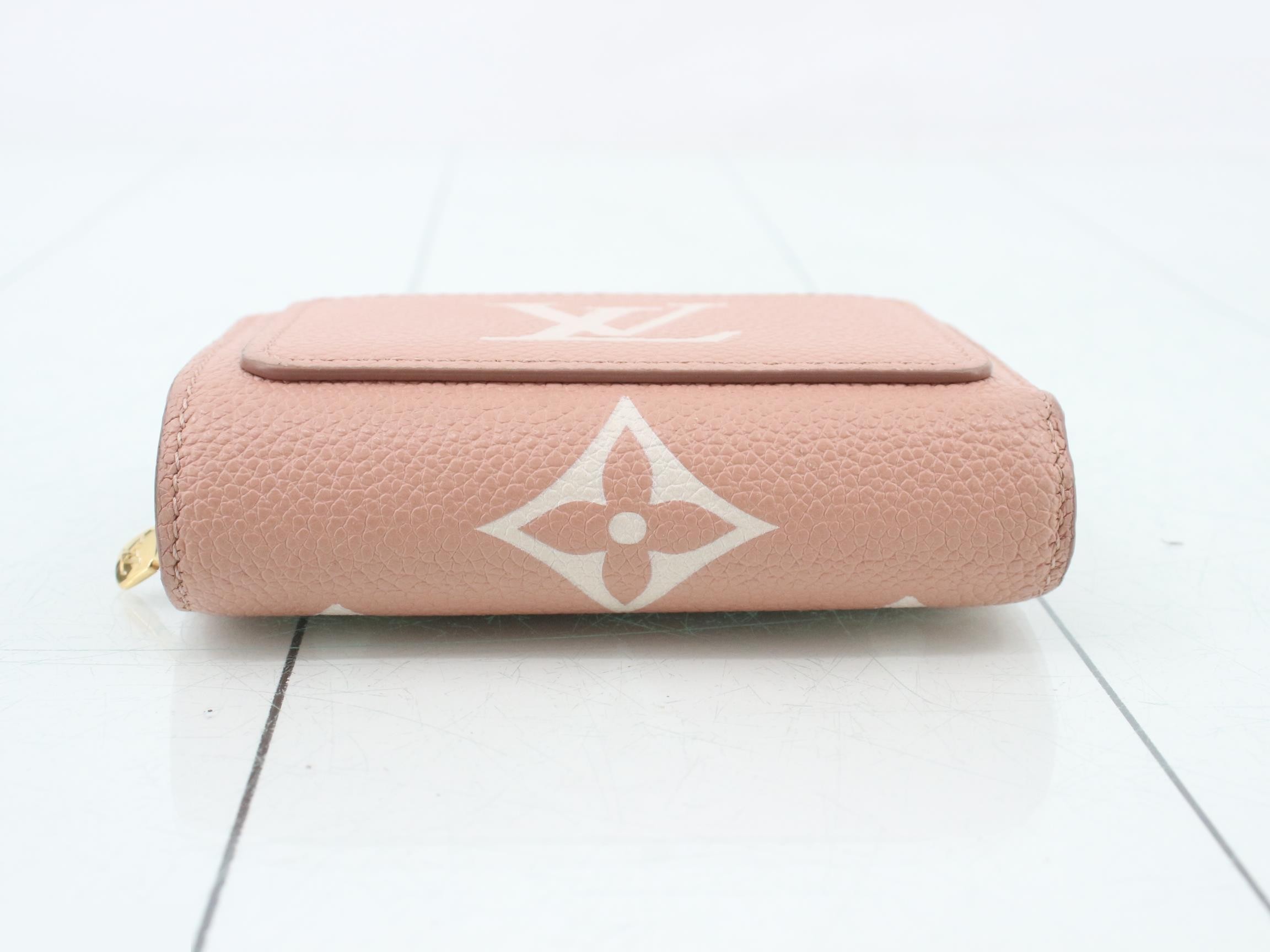 Monogram Claire — view 3