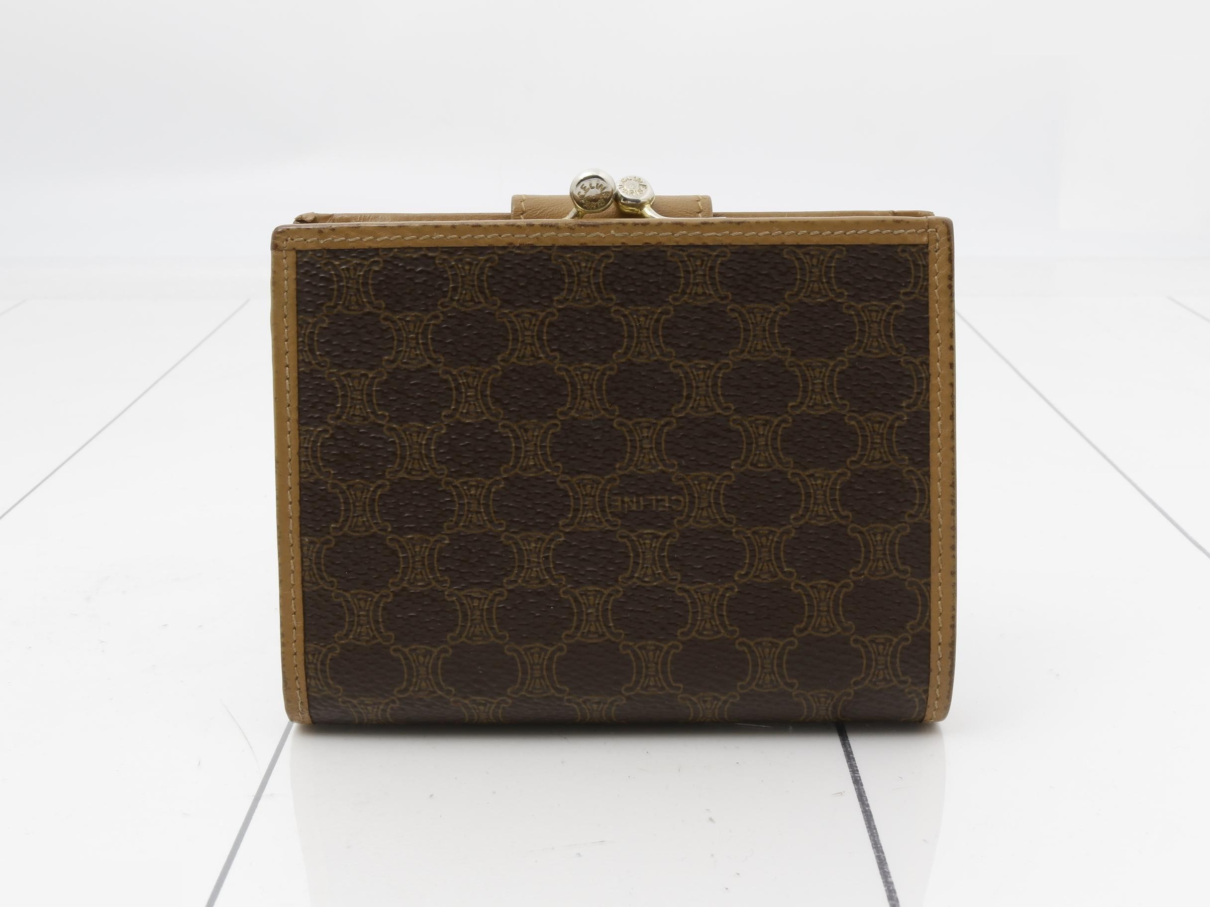 Macadam Wallet - Bi-fold Wallet with Clasp — view 2