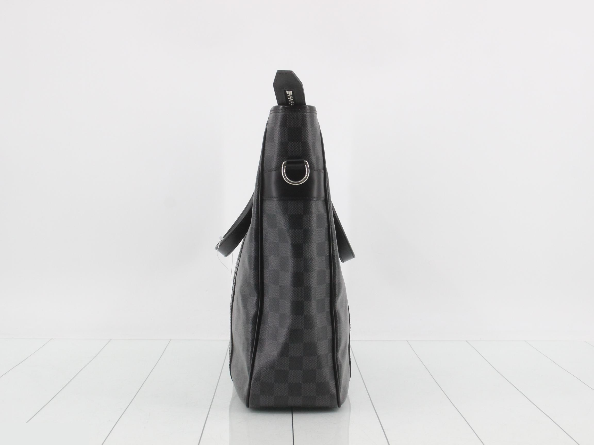 Damier Graphite Tadao 2-Way Tote Bag — view 3