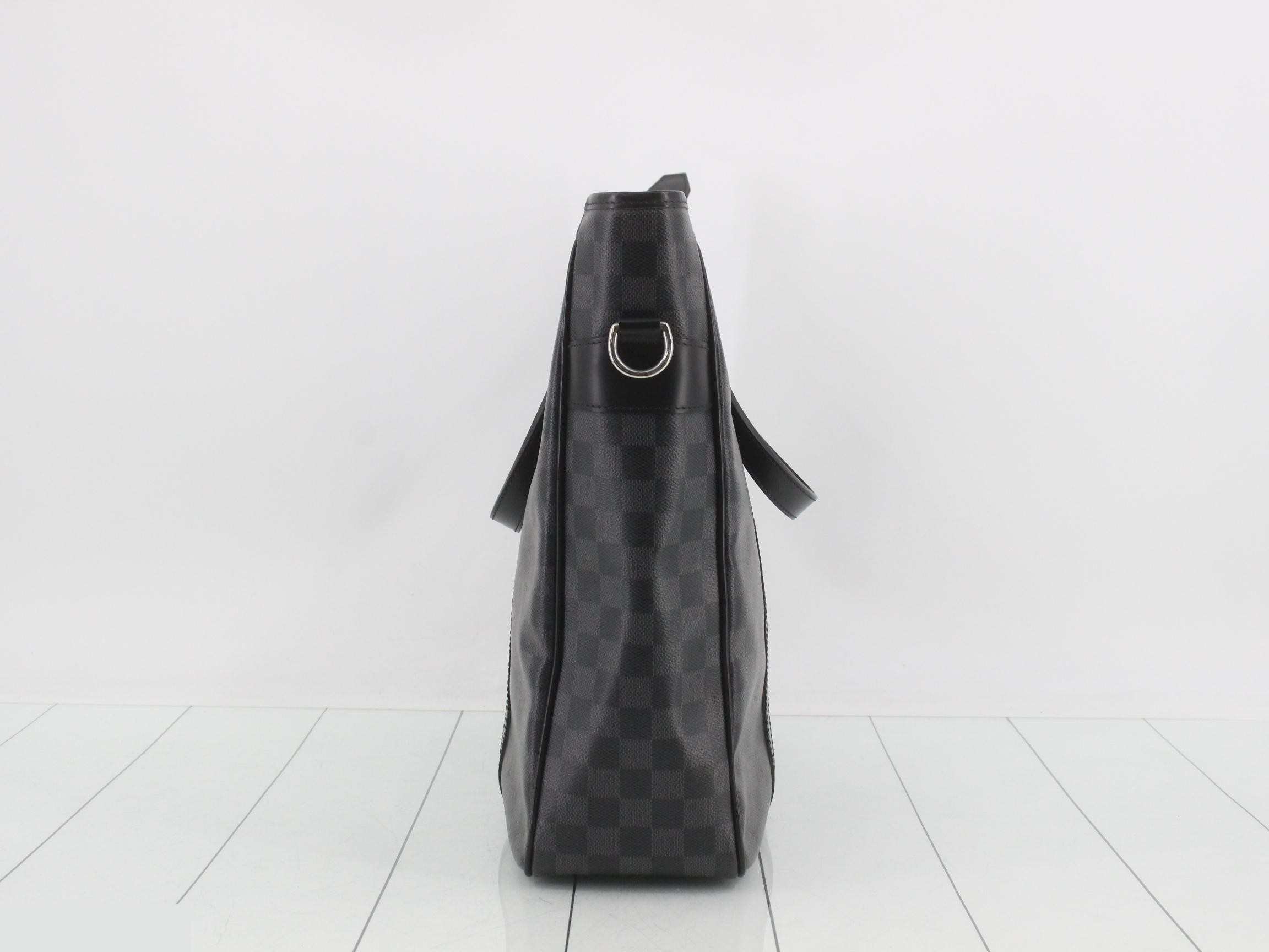 Damier Graphite Tadao 2-Way Tote Bag — view 4