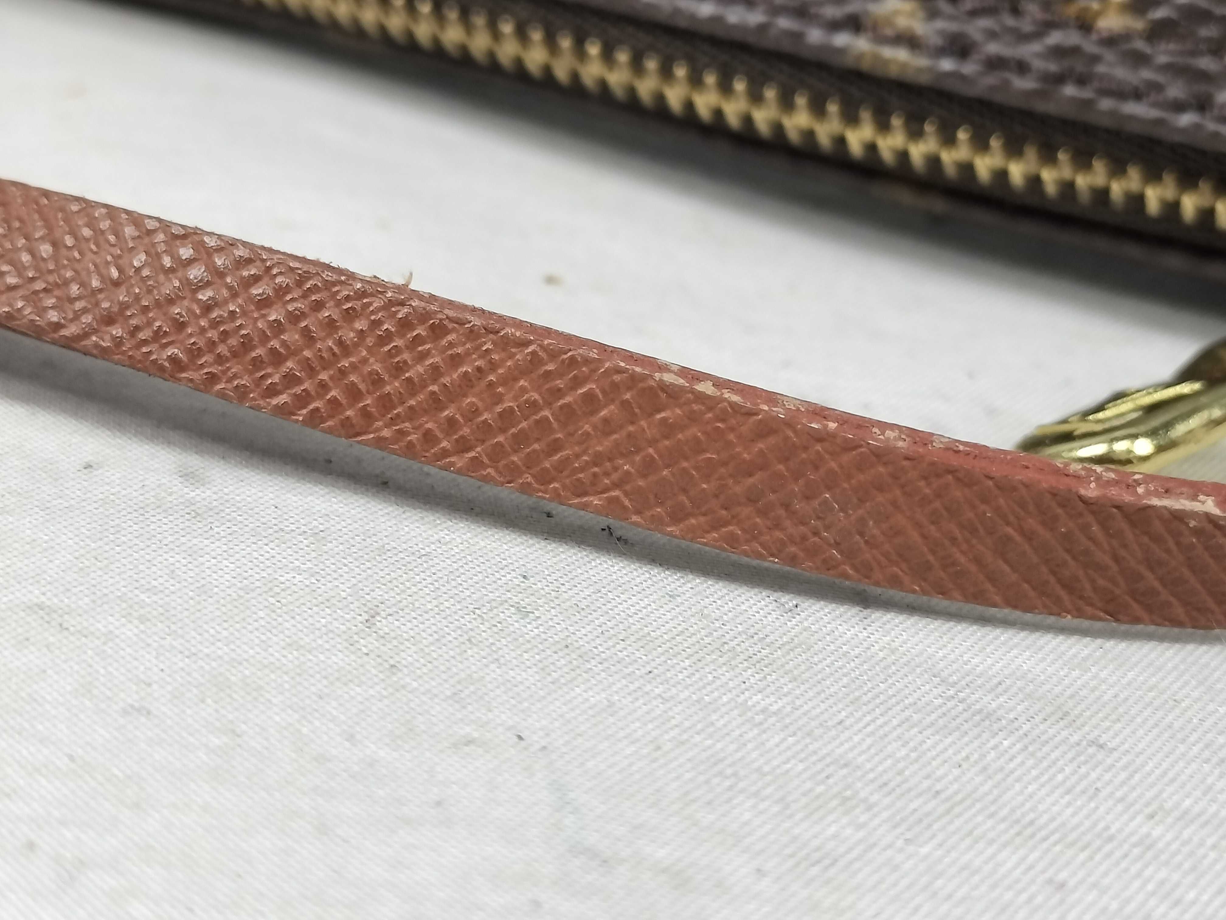 Monogram Louis Vuitton Monogram Attached Pouch — view 4