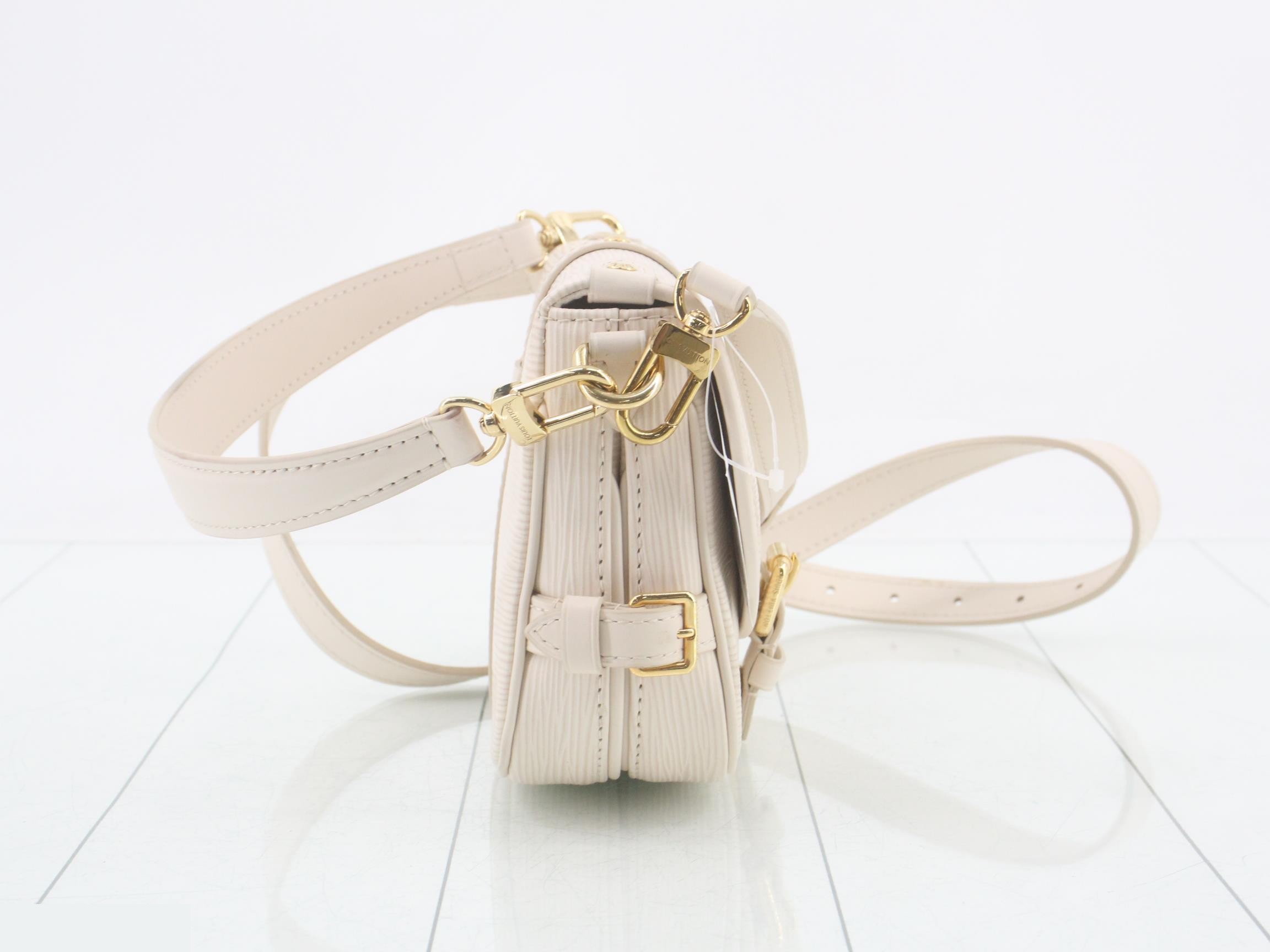 Epi Saumur BB Quartz 2-Way Shoulder Bag — view 4