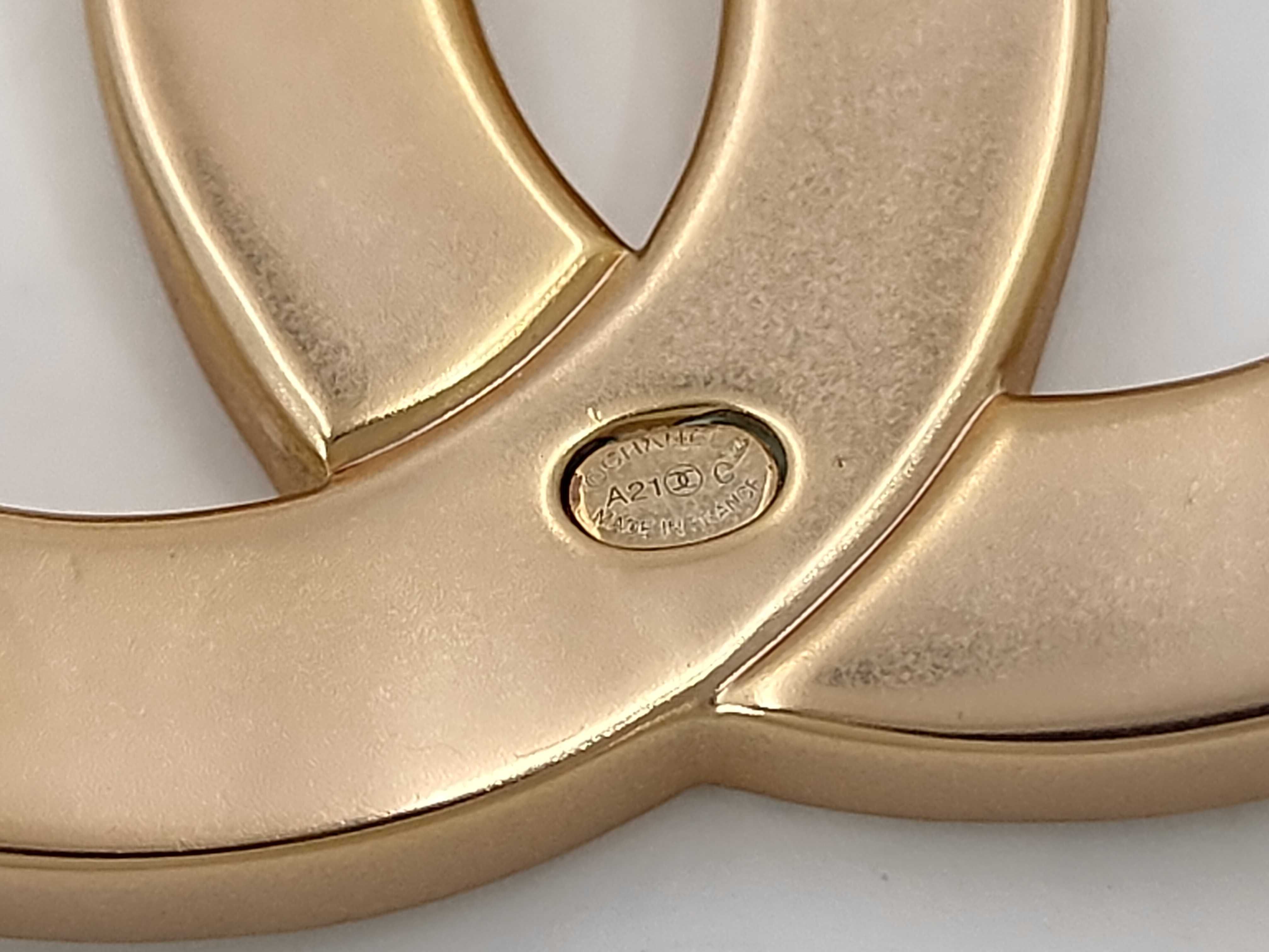 Coco Mark Rhinestone Brooch A21C Accessories: Box, dust bag Brooch — view 5