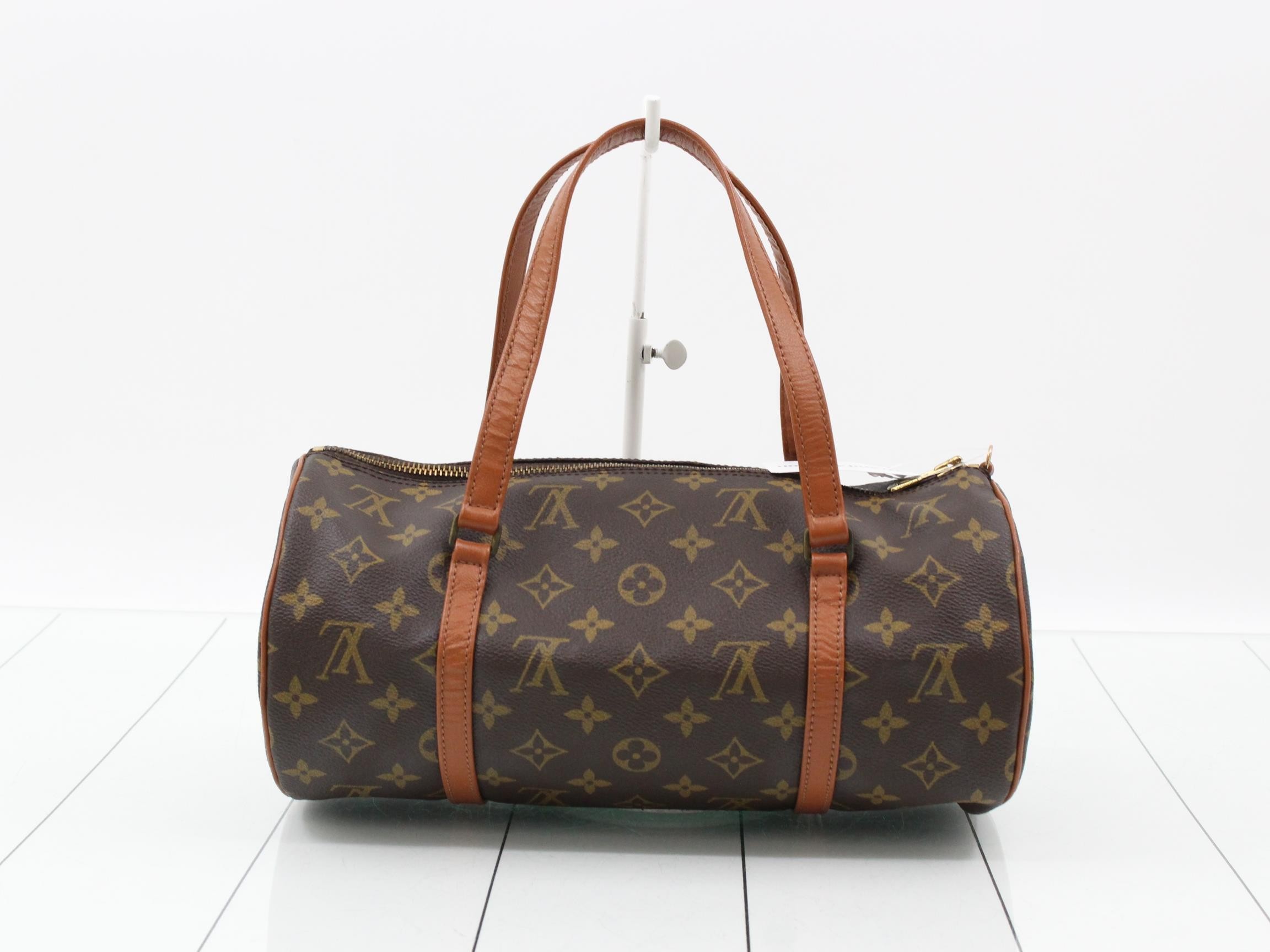 Papillon 30 with pouch — view 2