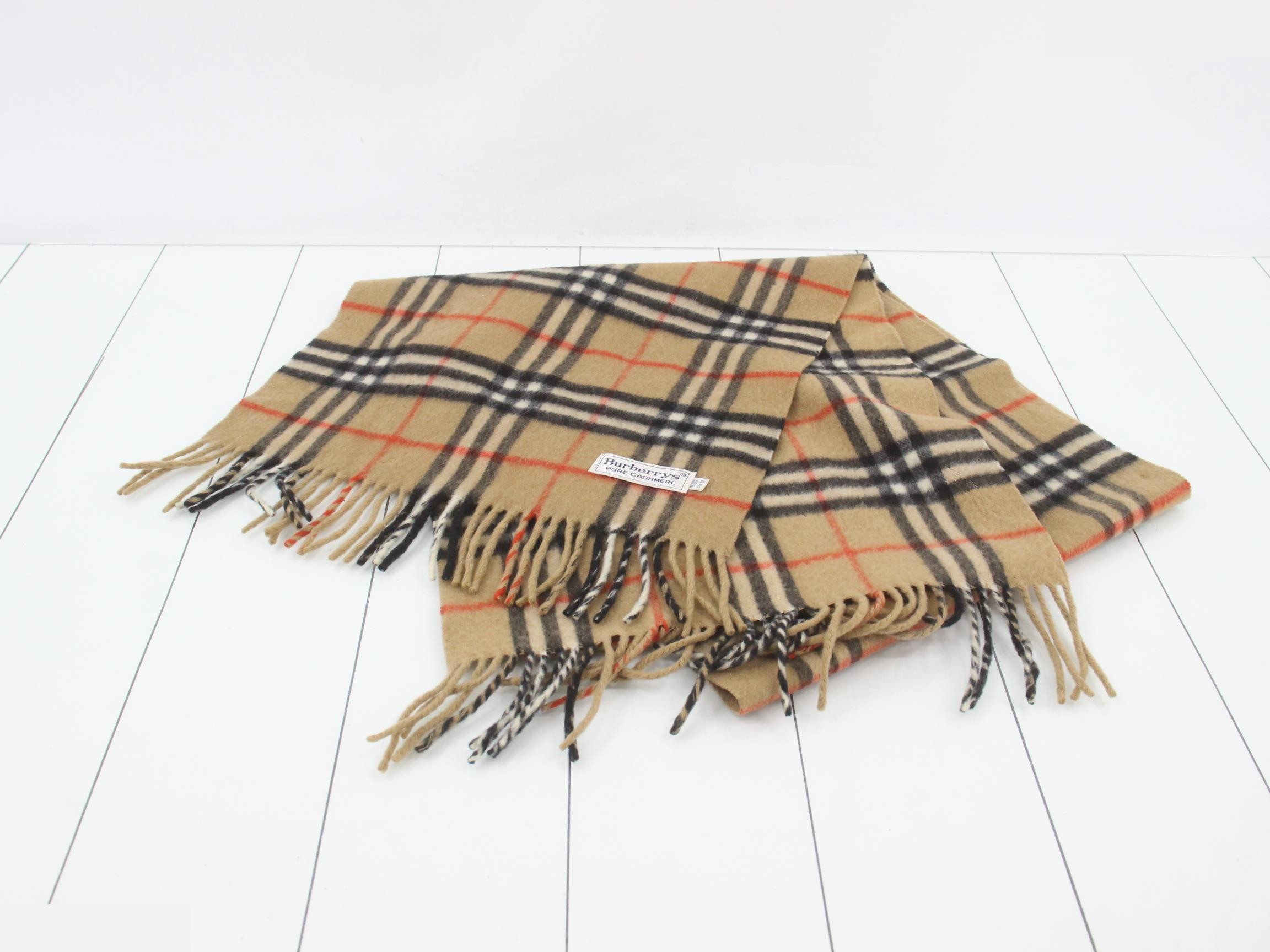 Cashmere accessories, scarves, and small items. — view 2
