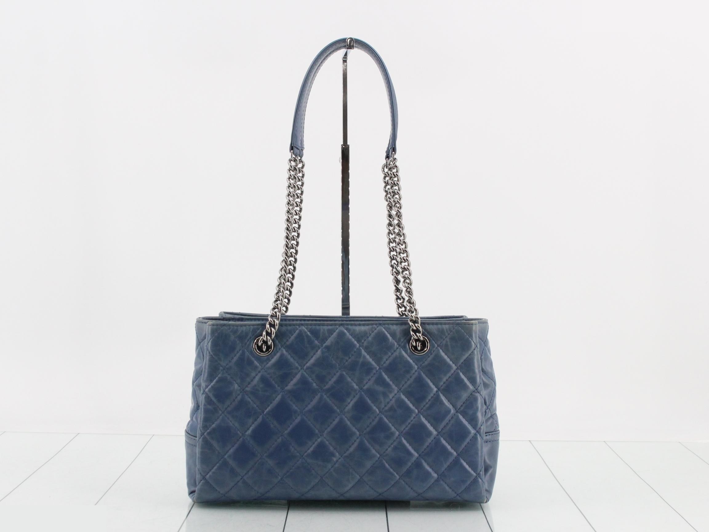 Matelassé (bag) - Shoulder bag — view 2