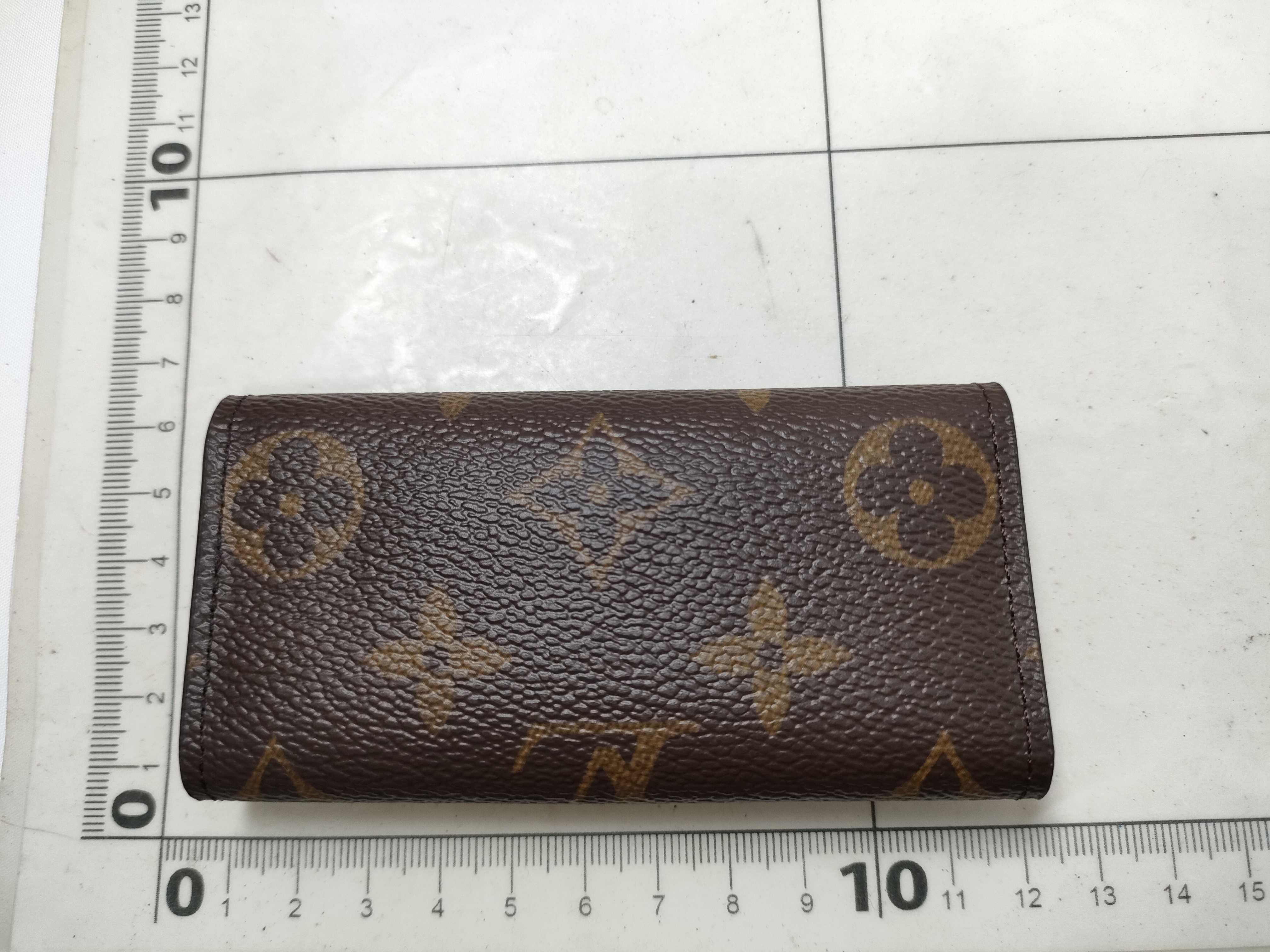 Monogram Louis Vuitton Key Case — view 2