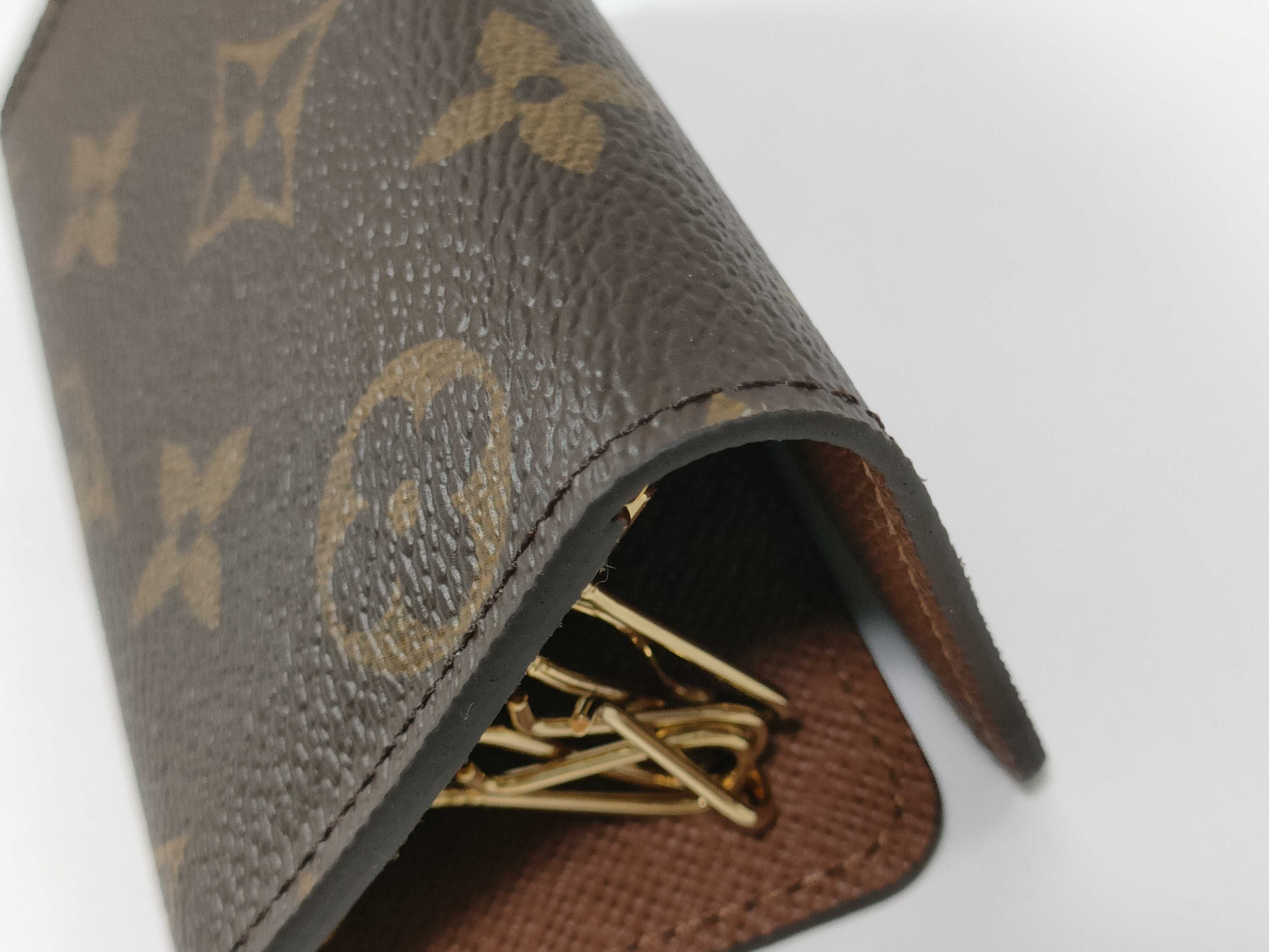 Monogram Louis Vuitton Key Case — view 12