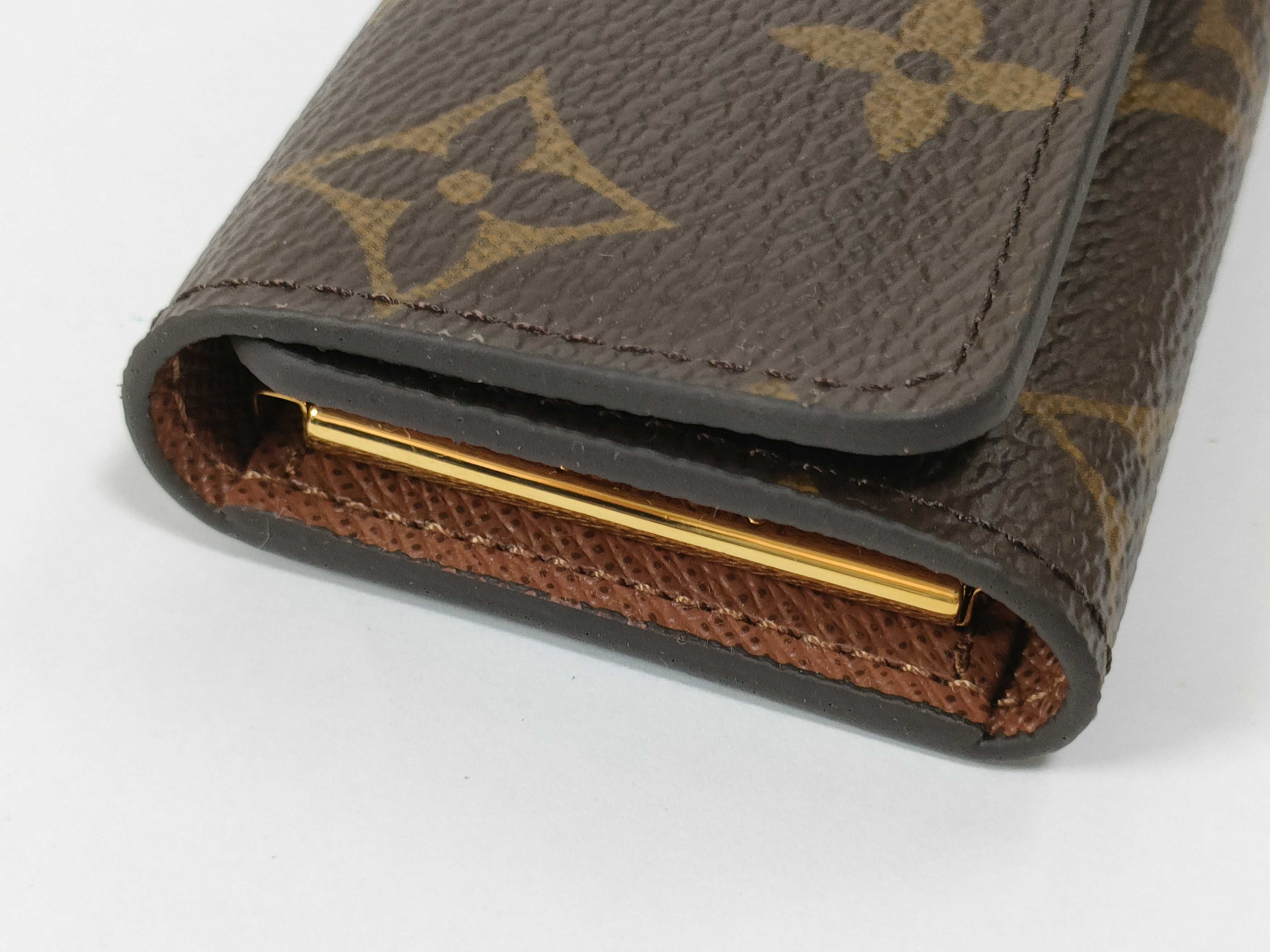 Monogram Louis Vuitton Key Case — view 5