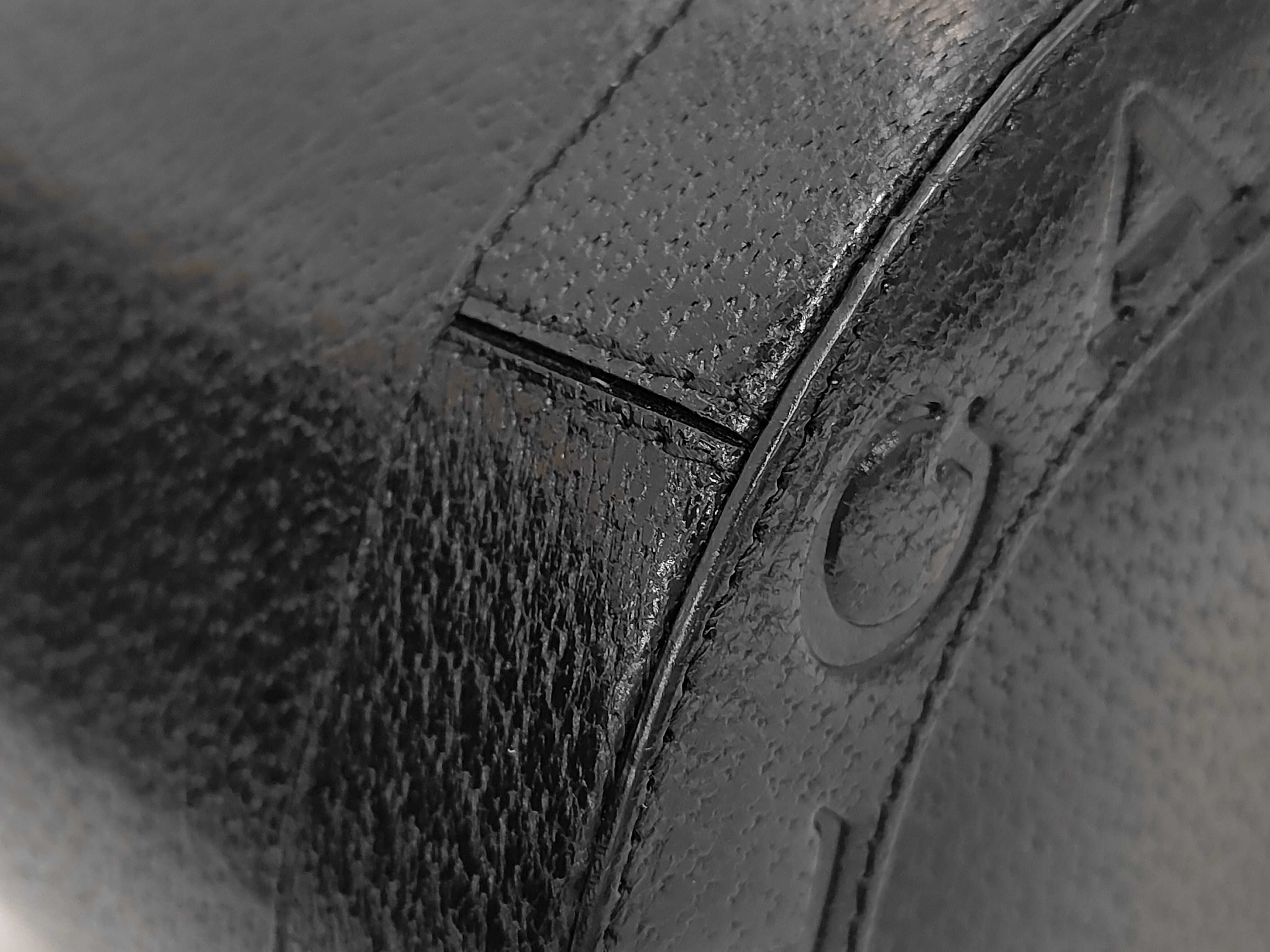 B.zero1 Round One-Shoulder Black Handbag — view 3