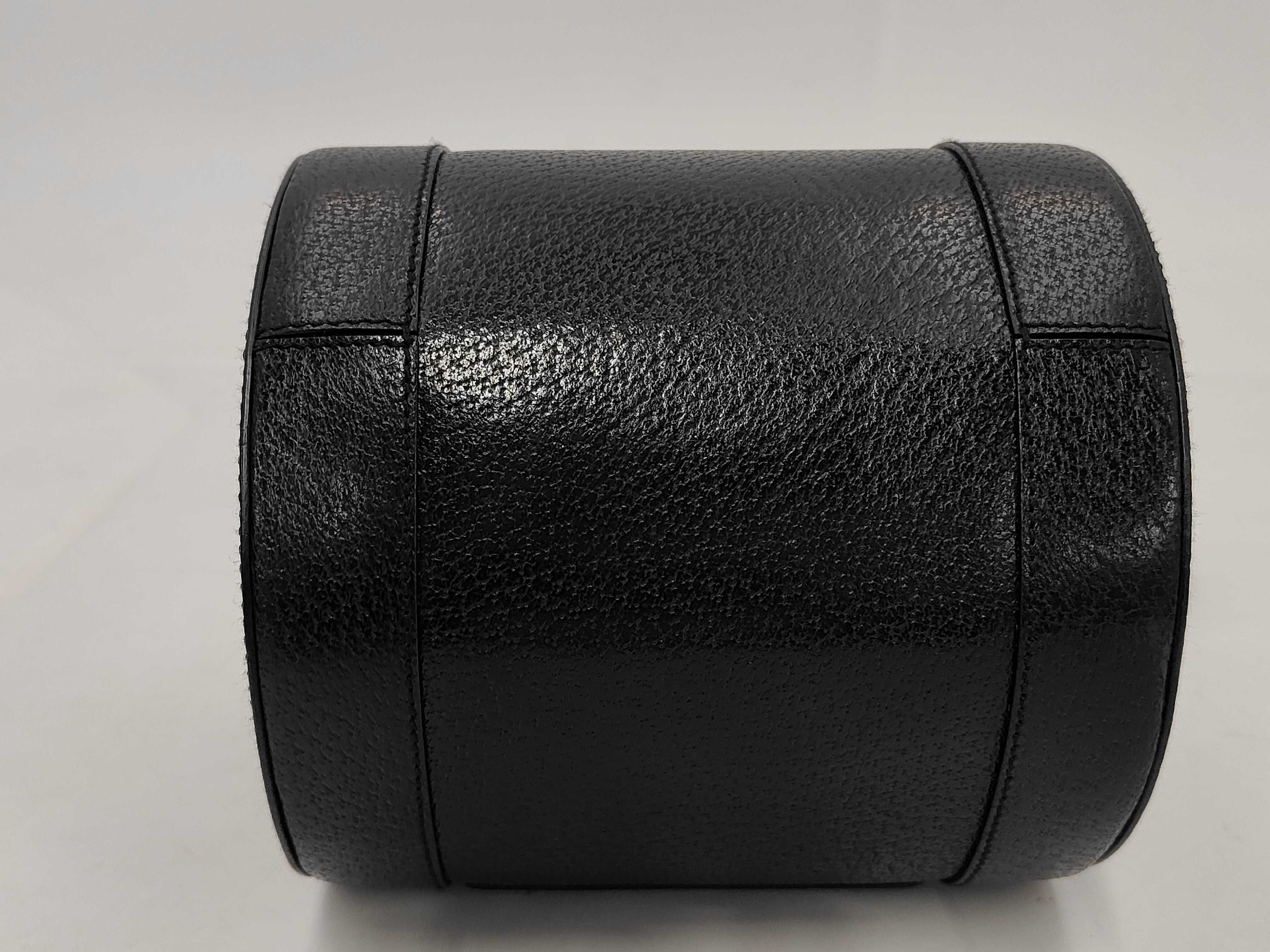B.zero1 Round One-Shoulder Black Handbag — view 4