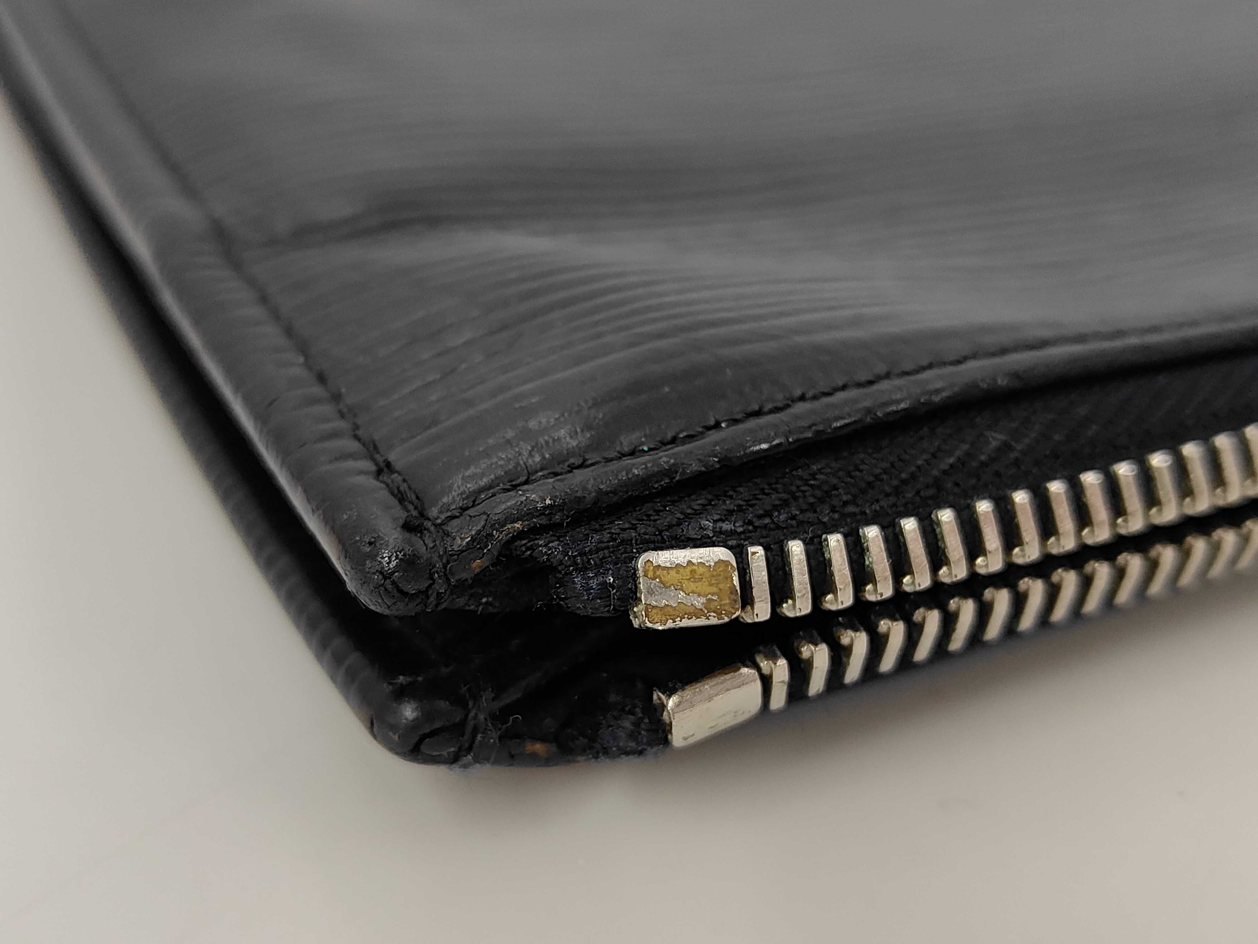 Epi Clutch PM Black M62646 Clutch Bag — view 11