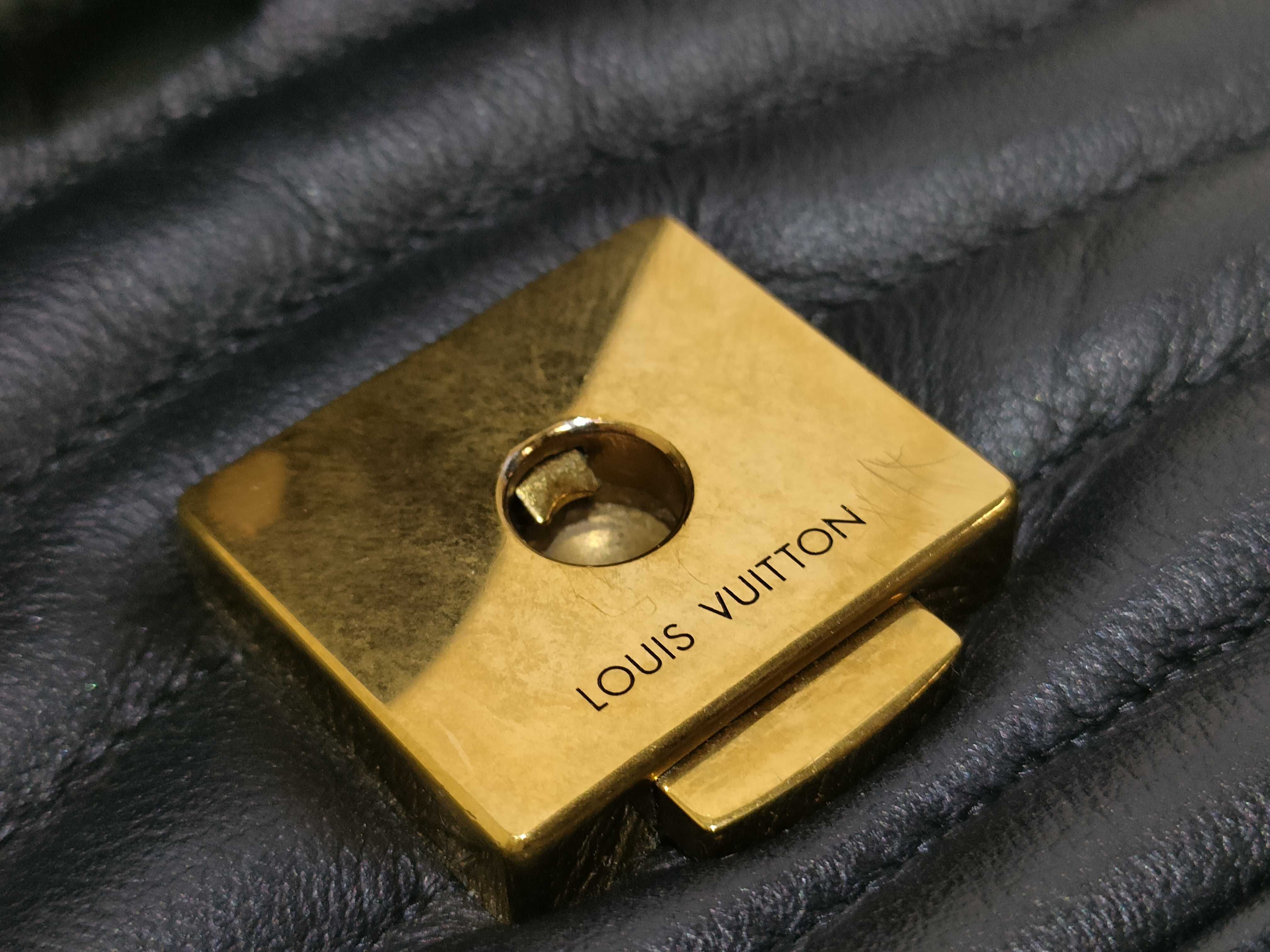 LV Calfskin Black Chain Shoulder Bag — view 13