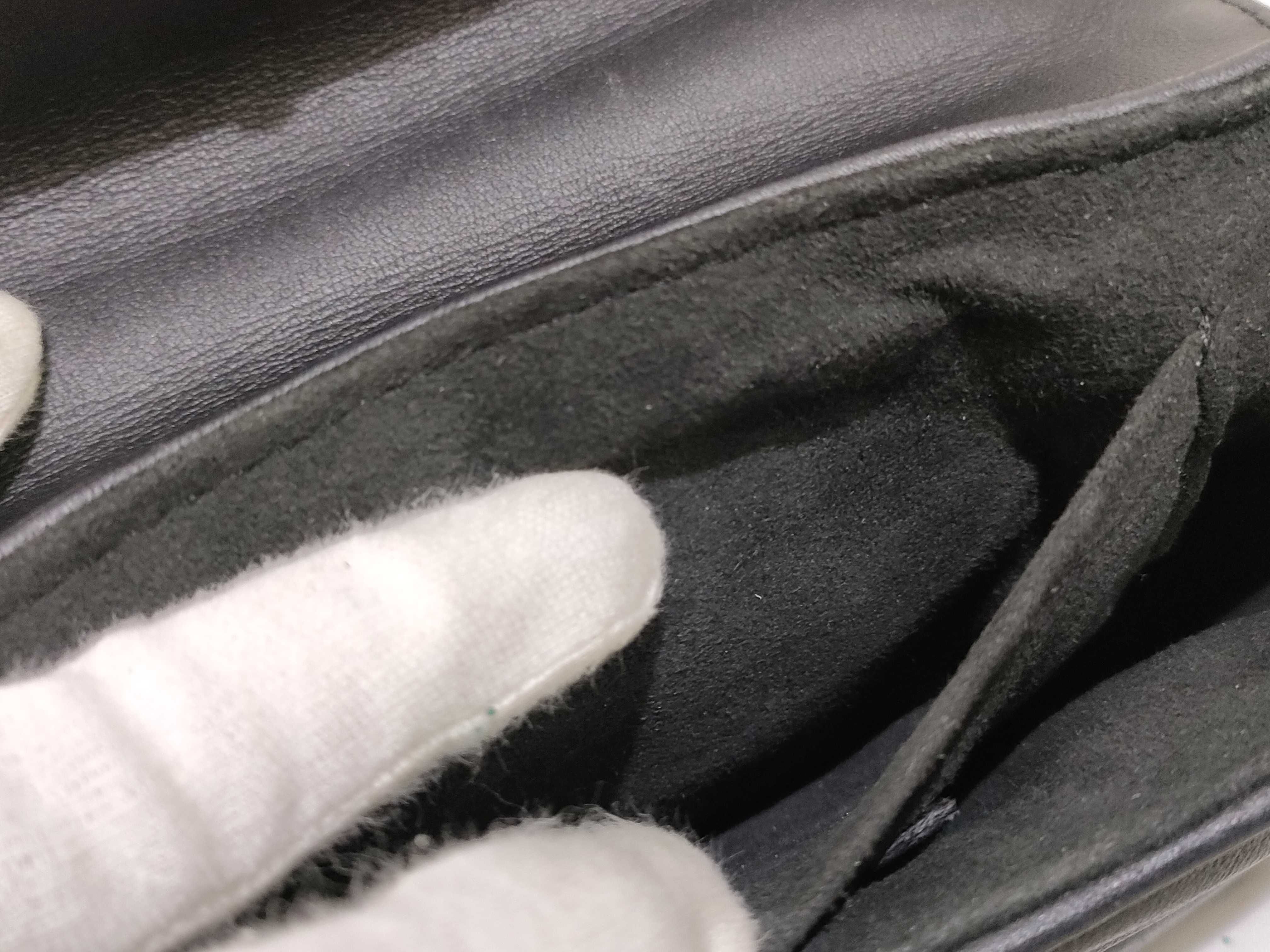 LV Calfskin Black Chain Shoulder Bag — view 9