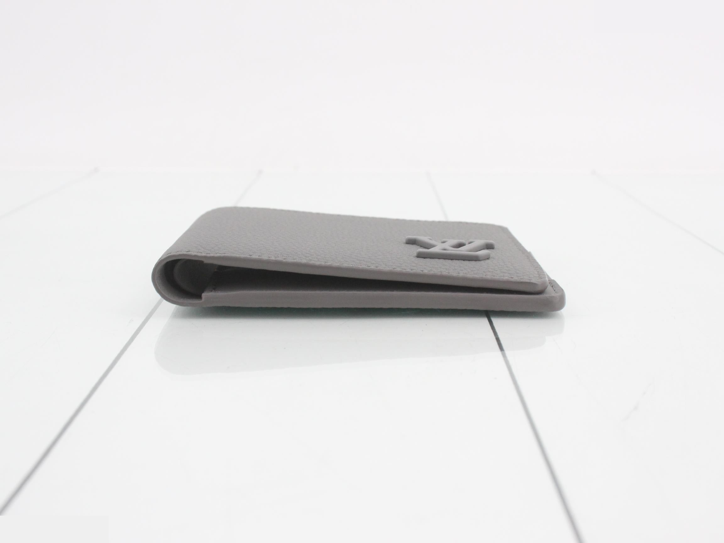 Portefeuille Multiple, unused. — view 3