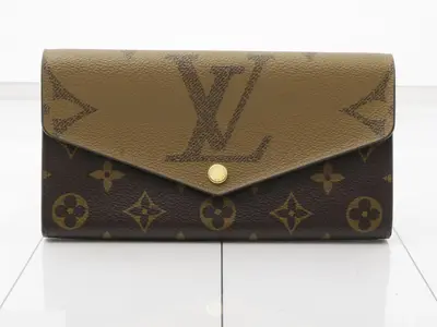 Monogram Giant Reverse Portefeuille Sarah Wallet