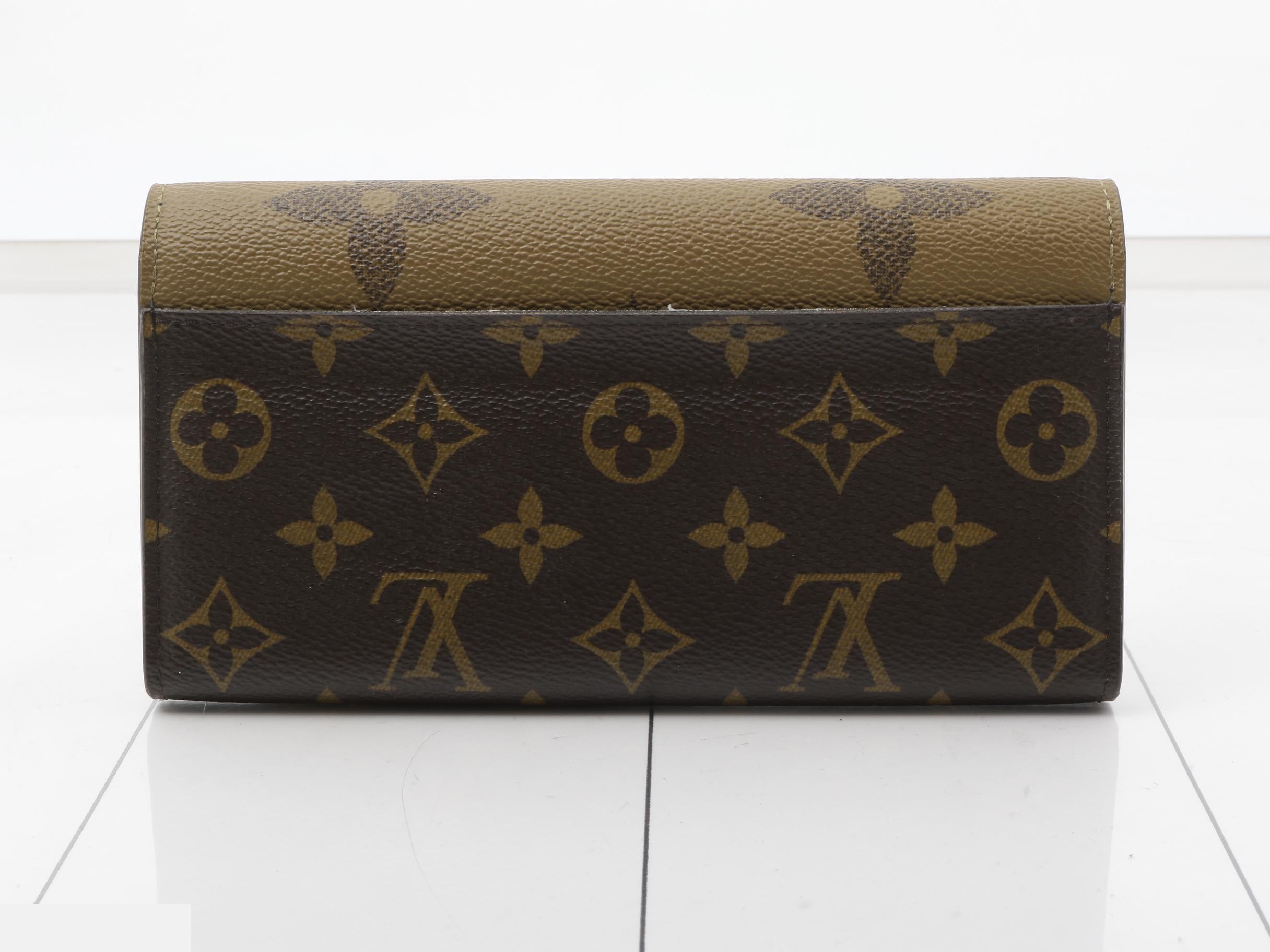 Monogram Giant Reverse Portefeuille Sarah Wallet — view 2