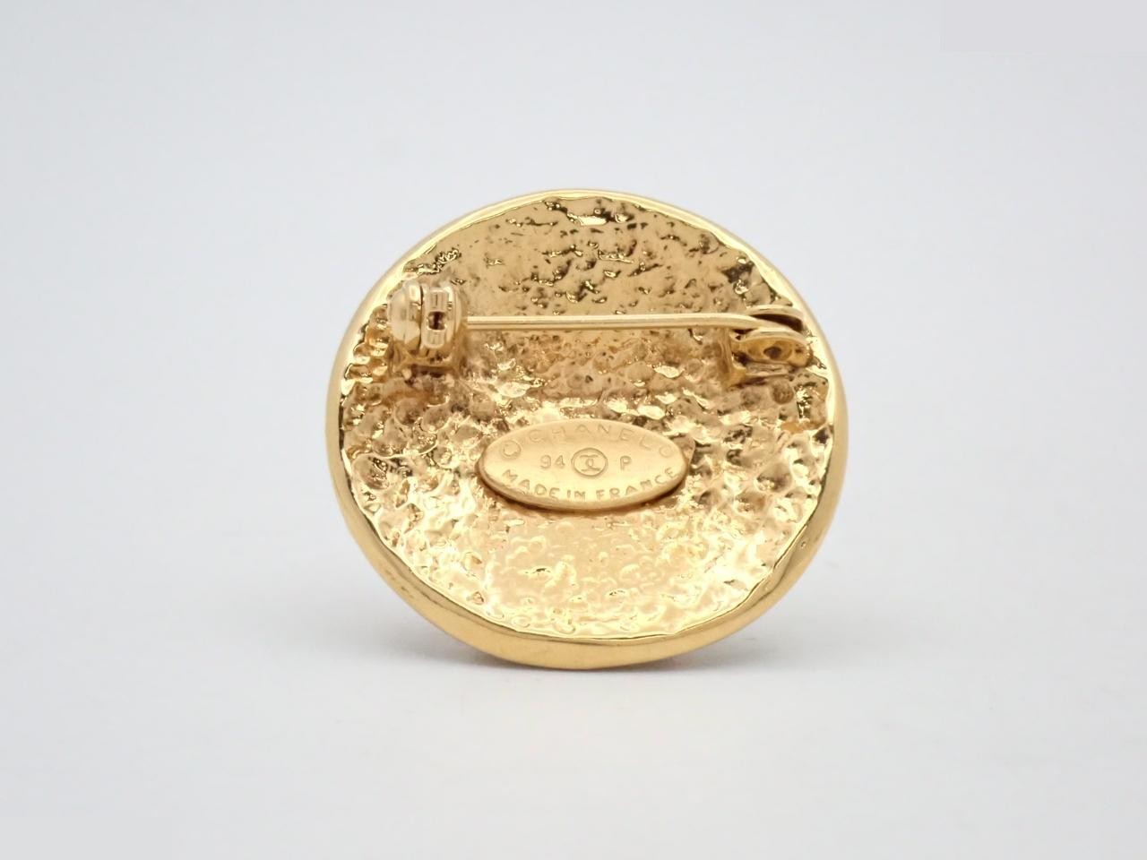 Brooch, Coco Mark, Gold — view 2