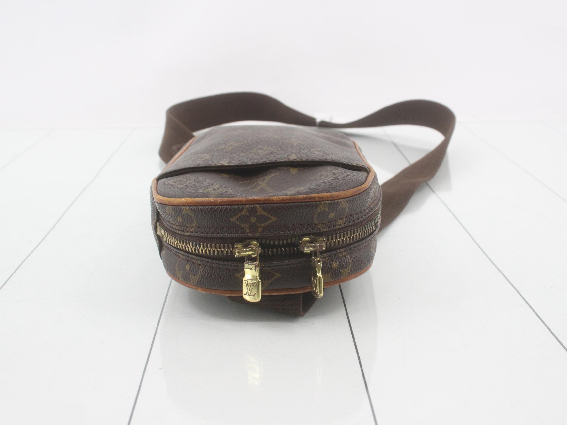 Pochette Gange — view 3