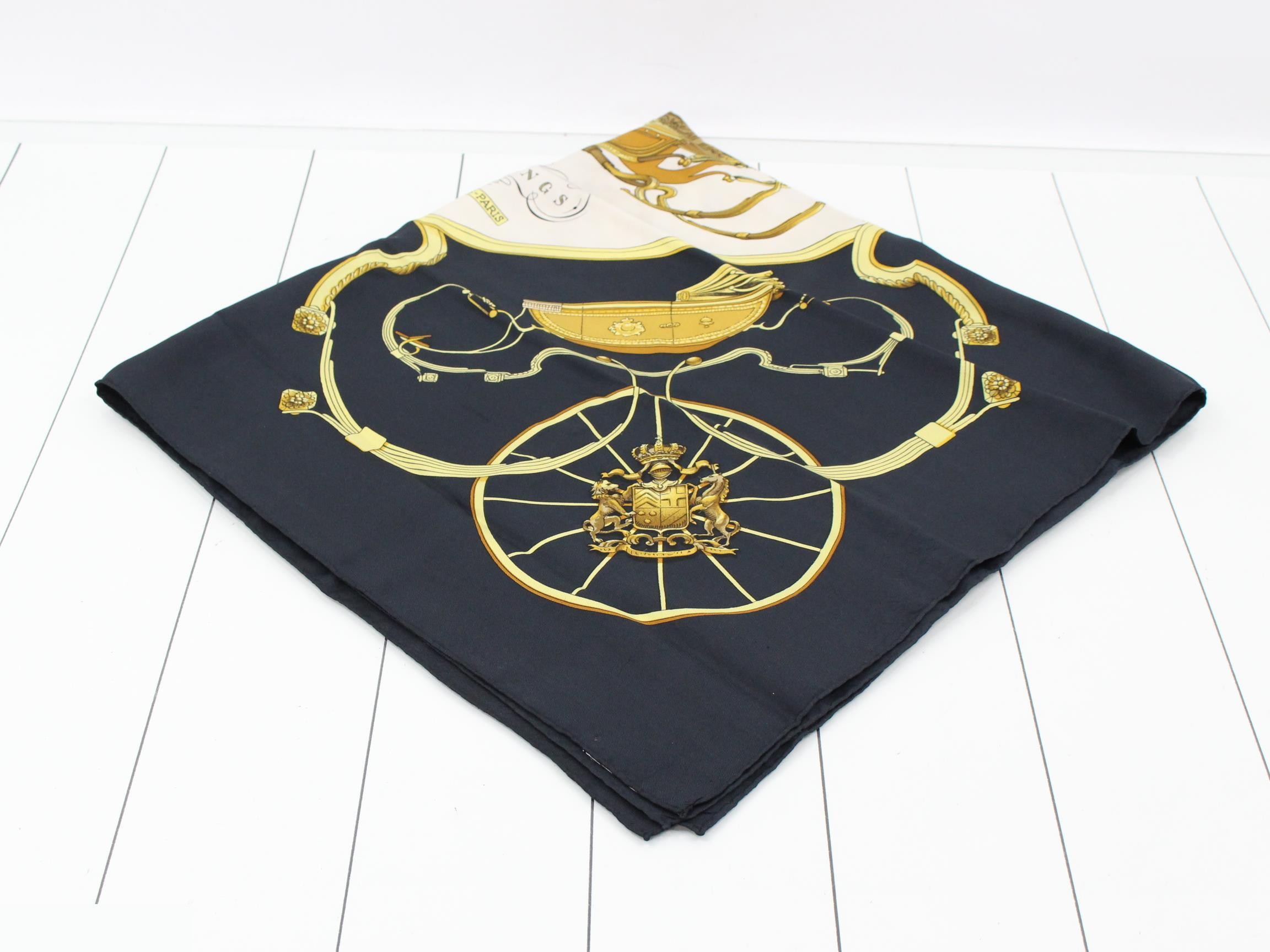 Carre 90 Scarf — view 2