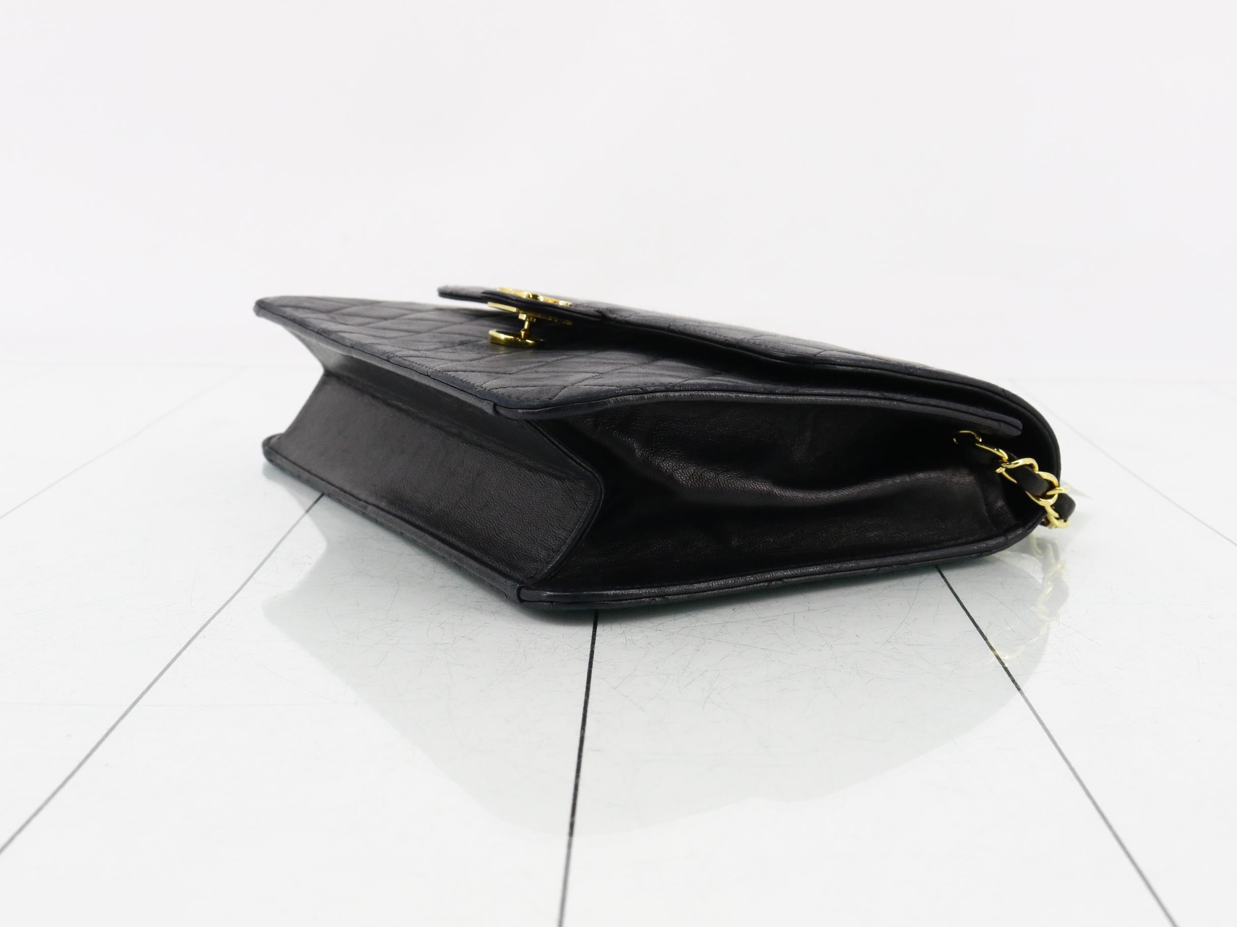 Matelassé (bag) - Shoulder bag — view 6